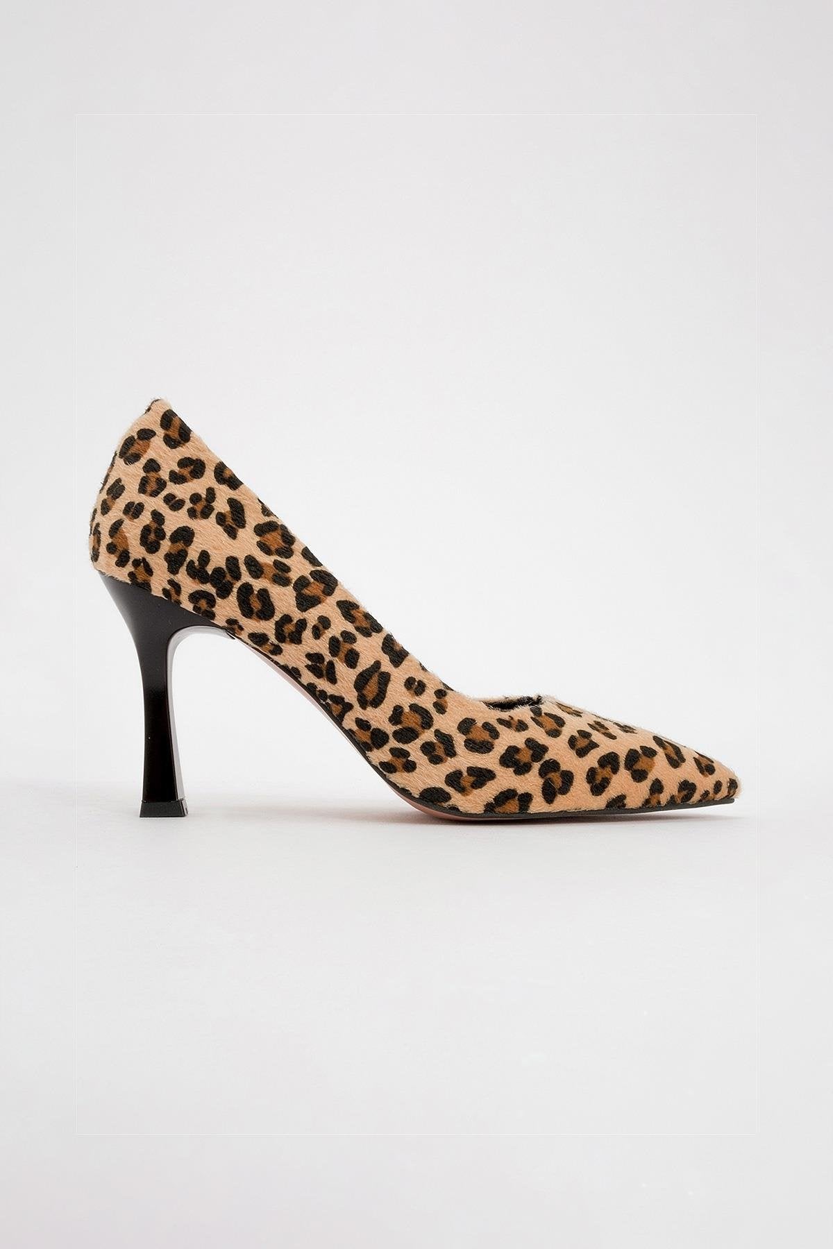 Forest Leopard Pointed Toe Pump (Women)