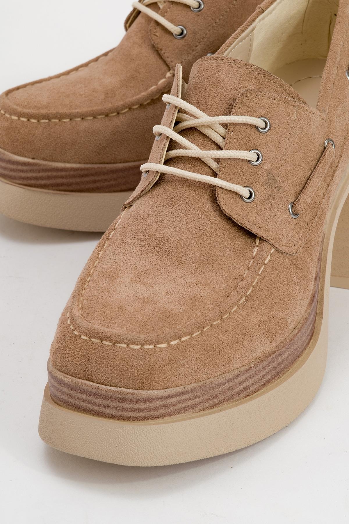 Dudley - Taupe Platform Heel Shoe (Women)