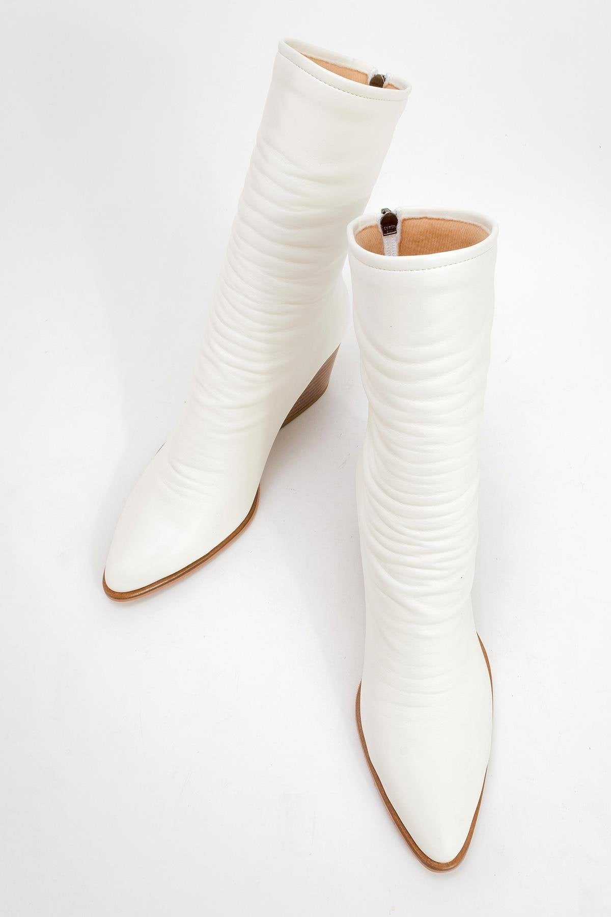Laval - White Back-Zip Block Heel Boot (Women)