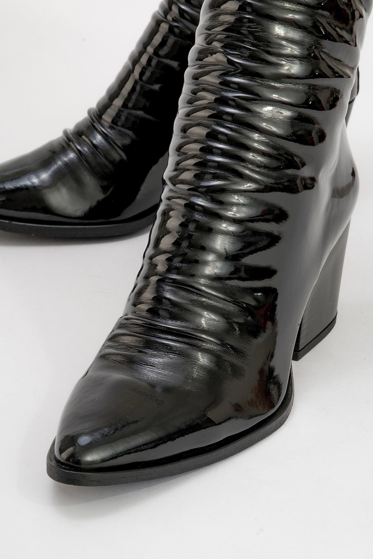 Laval - Black Patent Block Heel Boot (Women)