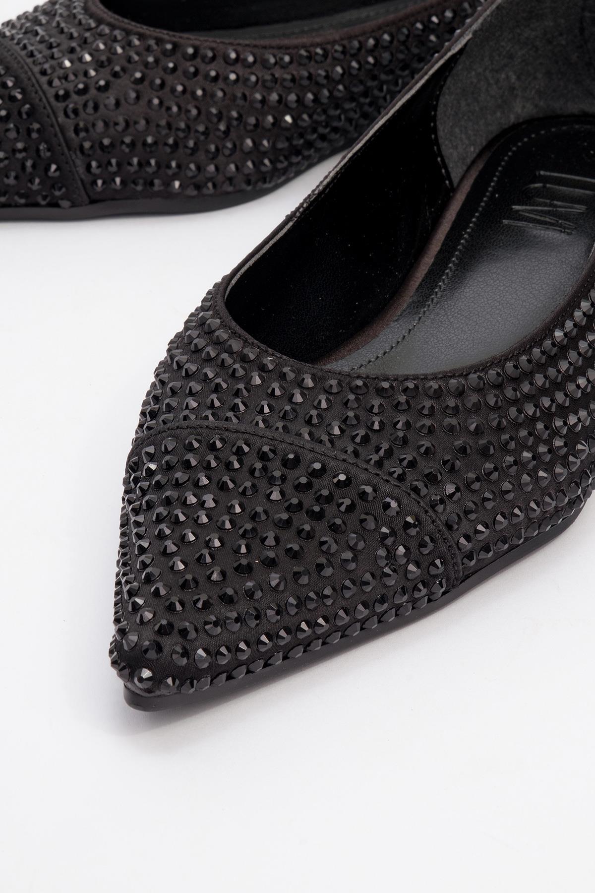 Monteria - Black Ballet Flat (Women)