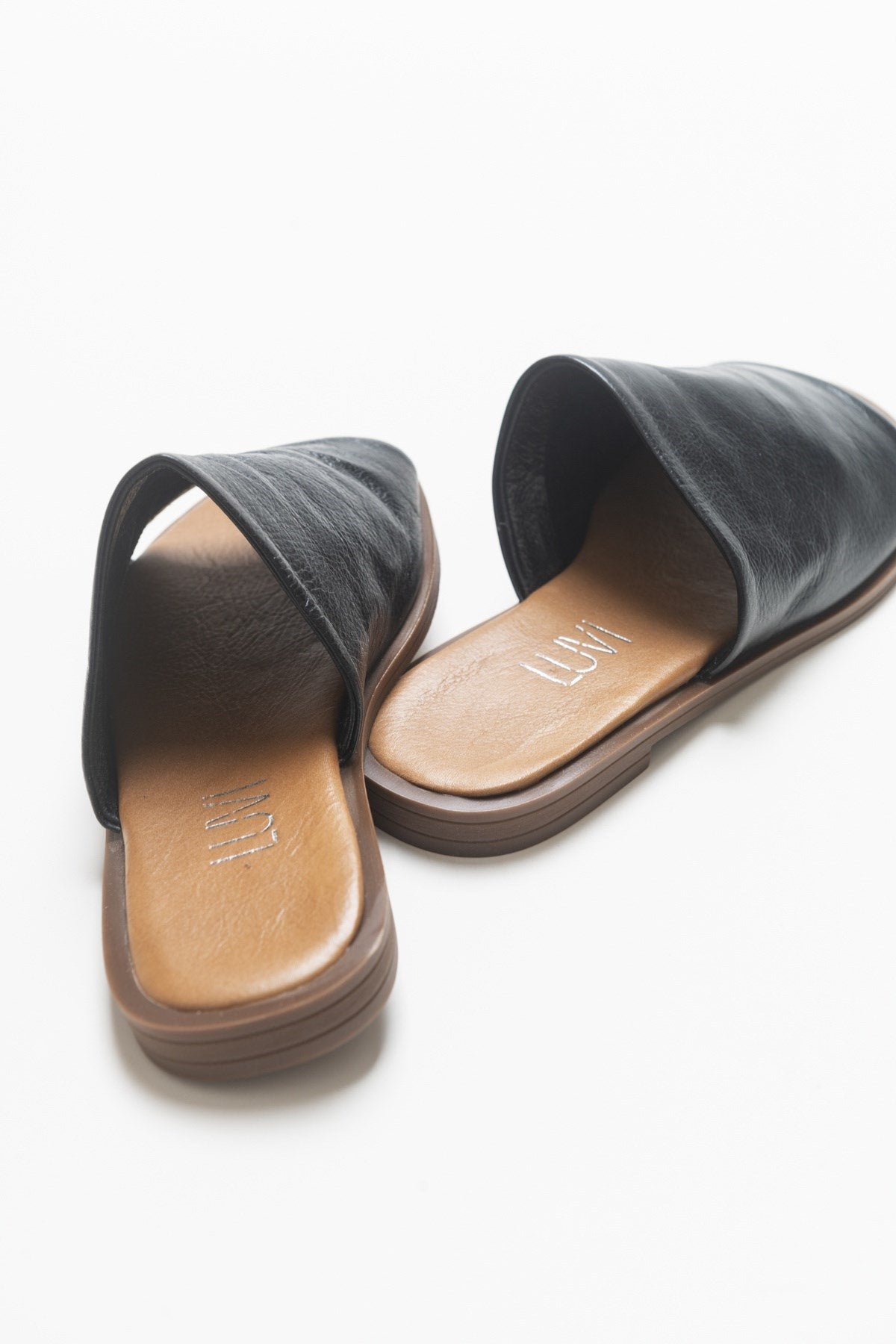 Clau - Black Leather Sandal (Women)