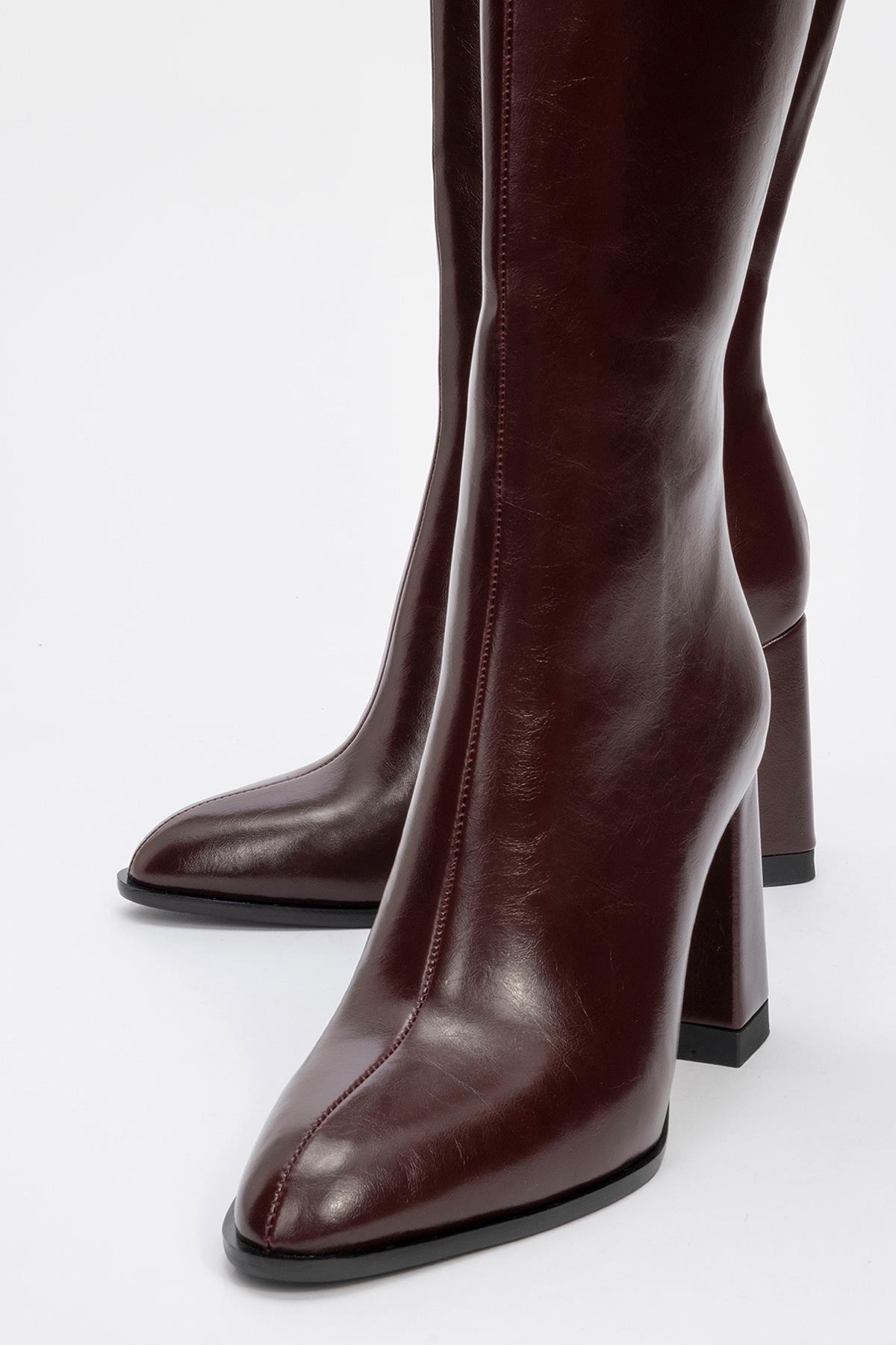 Decer - Burgundy Heeled Boot (Women)