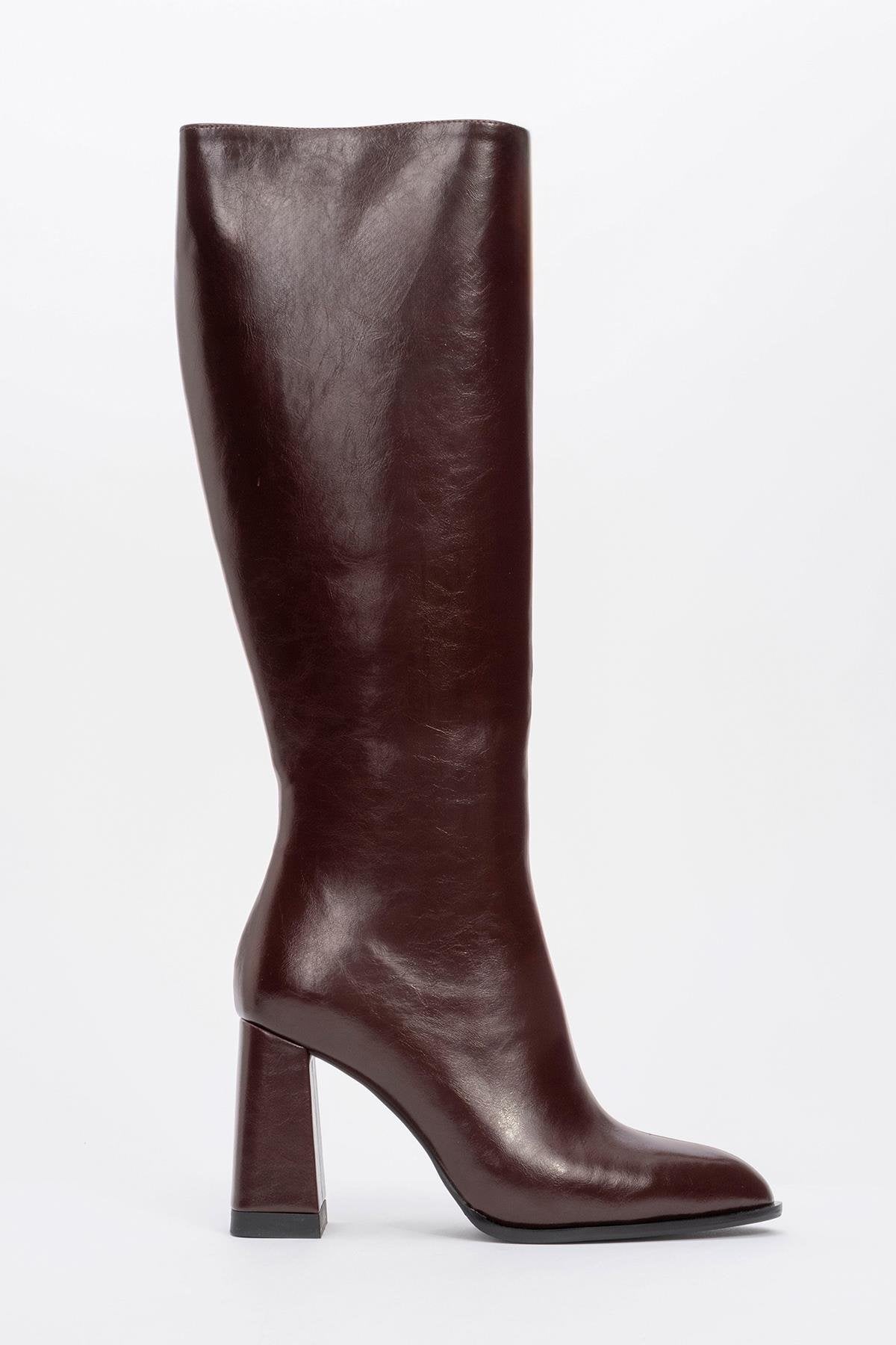 Decer - Burgundy Heeled Boot (Women)