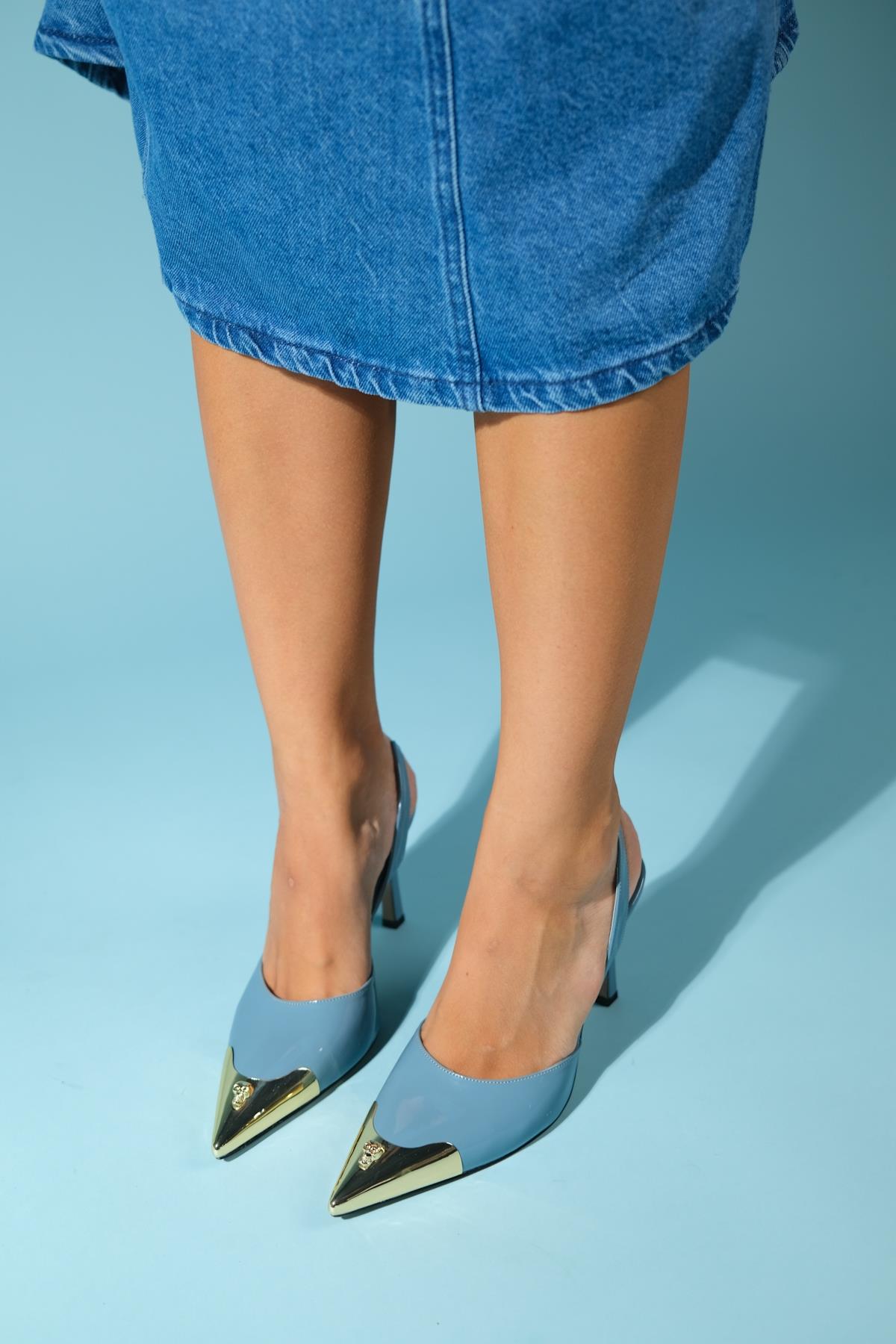 Jubez - Blue Patent Slim Heel Pump (Women)