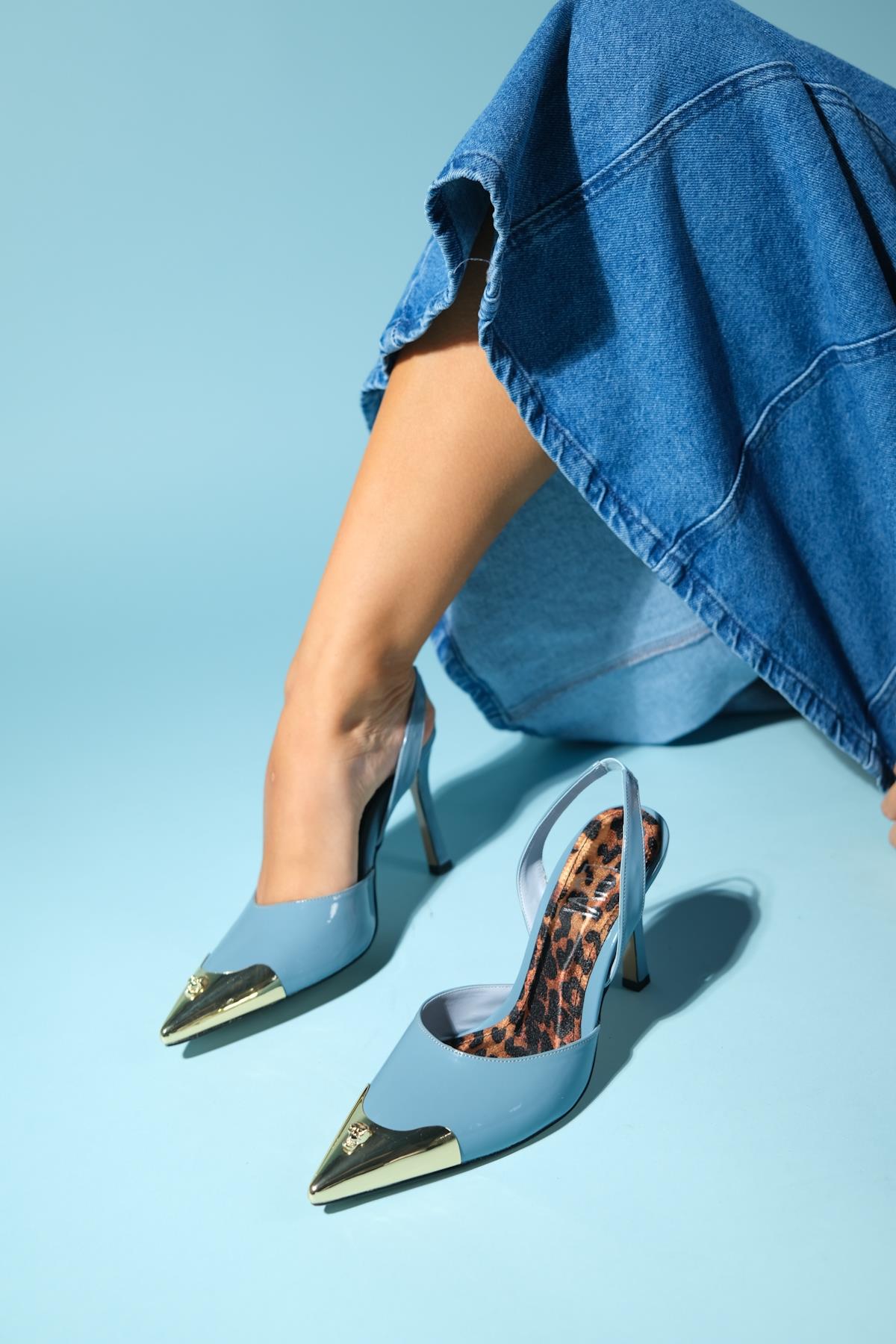 Jubez - Blue Patent Slim Heel Pump (Women)