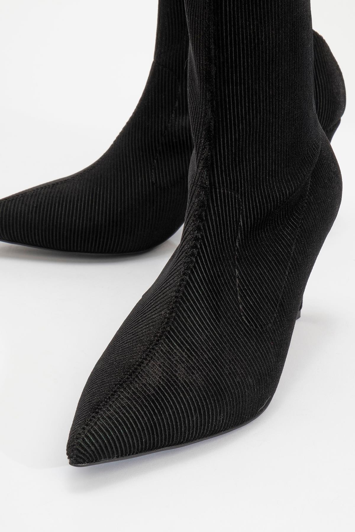 Thalin - Black Slim Heel Pointed Toe Boot (Women)