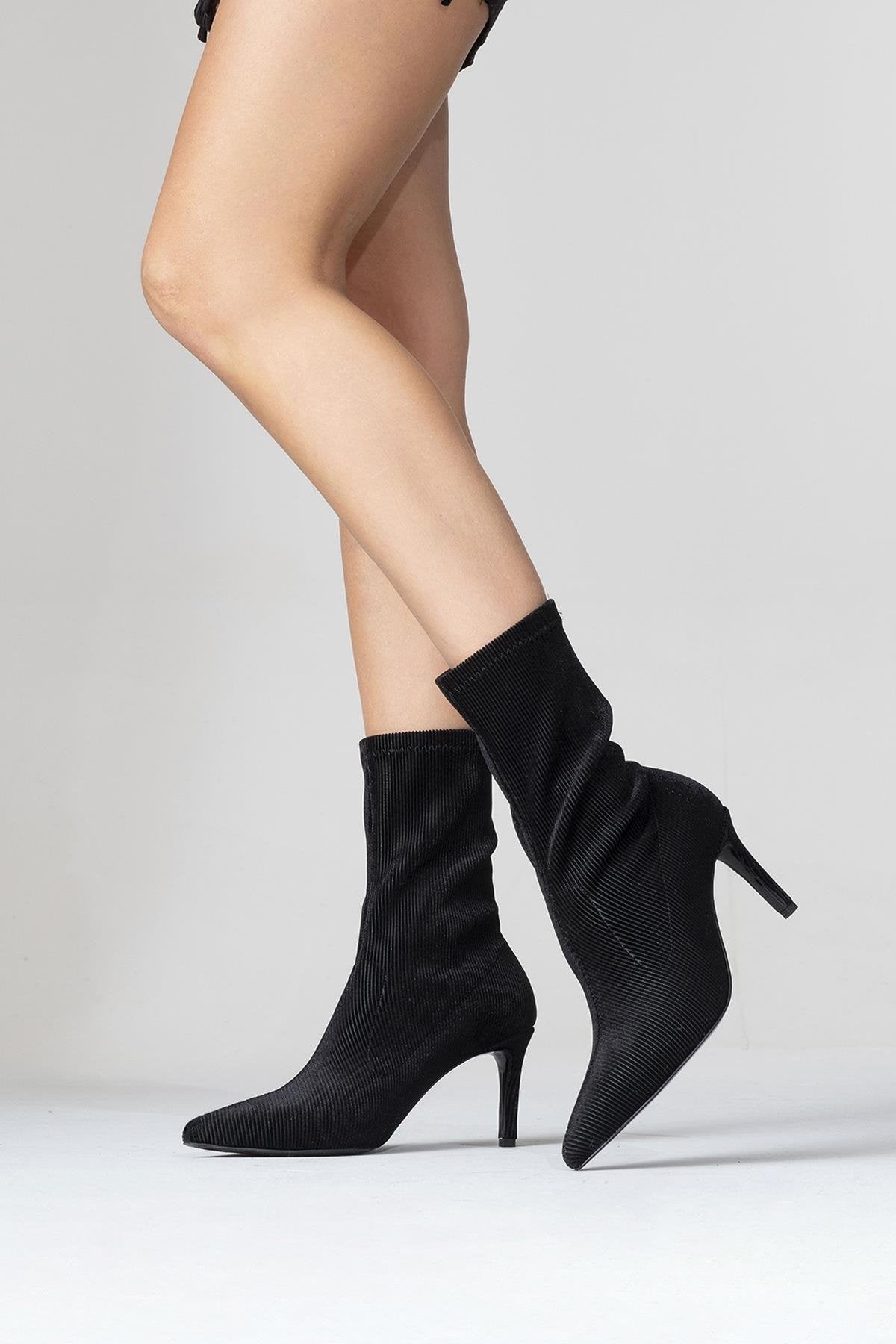 Thalin - Black Slim Heel Pointed Toe Boot (Women)