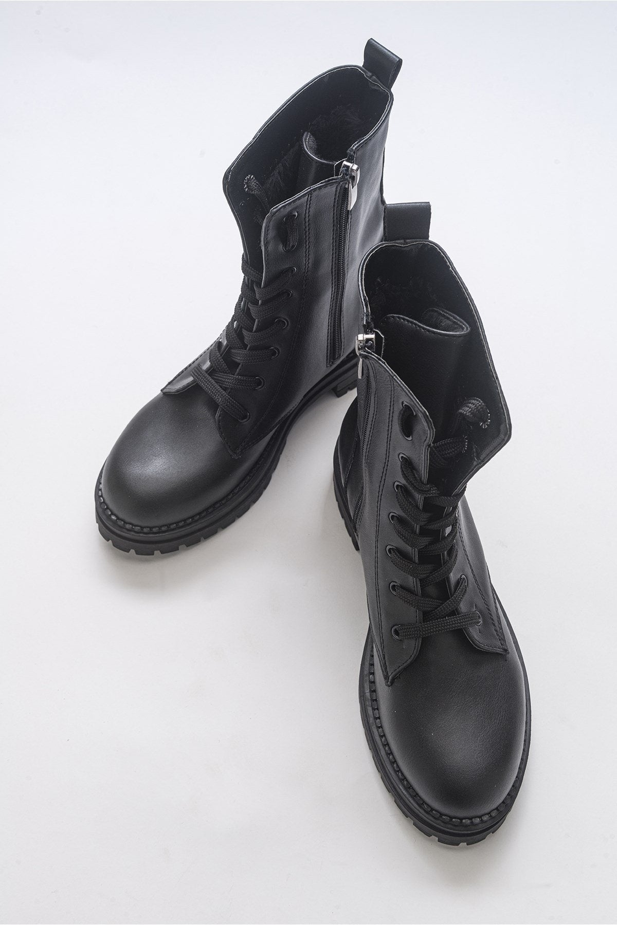 Singa Black Boot (Women)