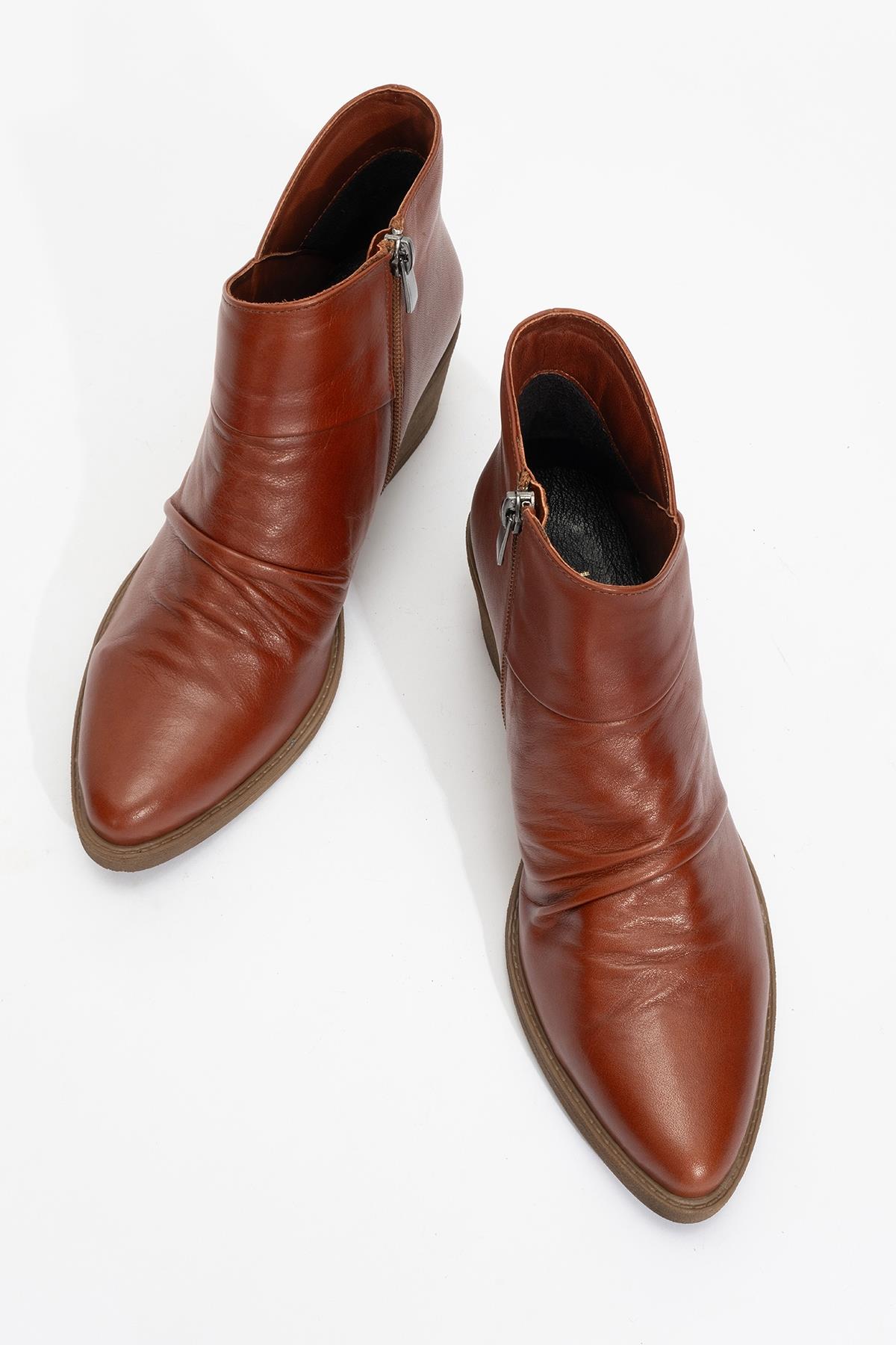 Rule - Dark Cognac Genuine Leather Chunky Heel Boot (Women)