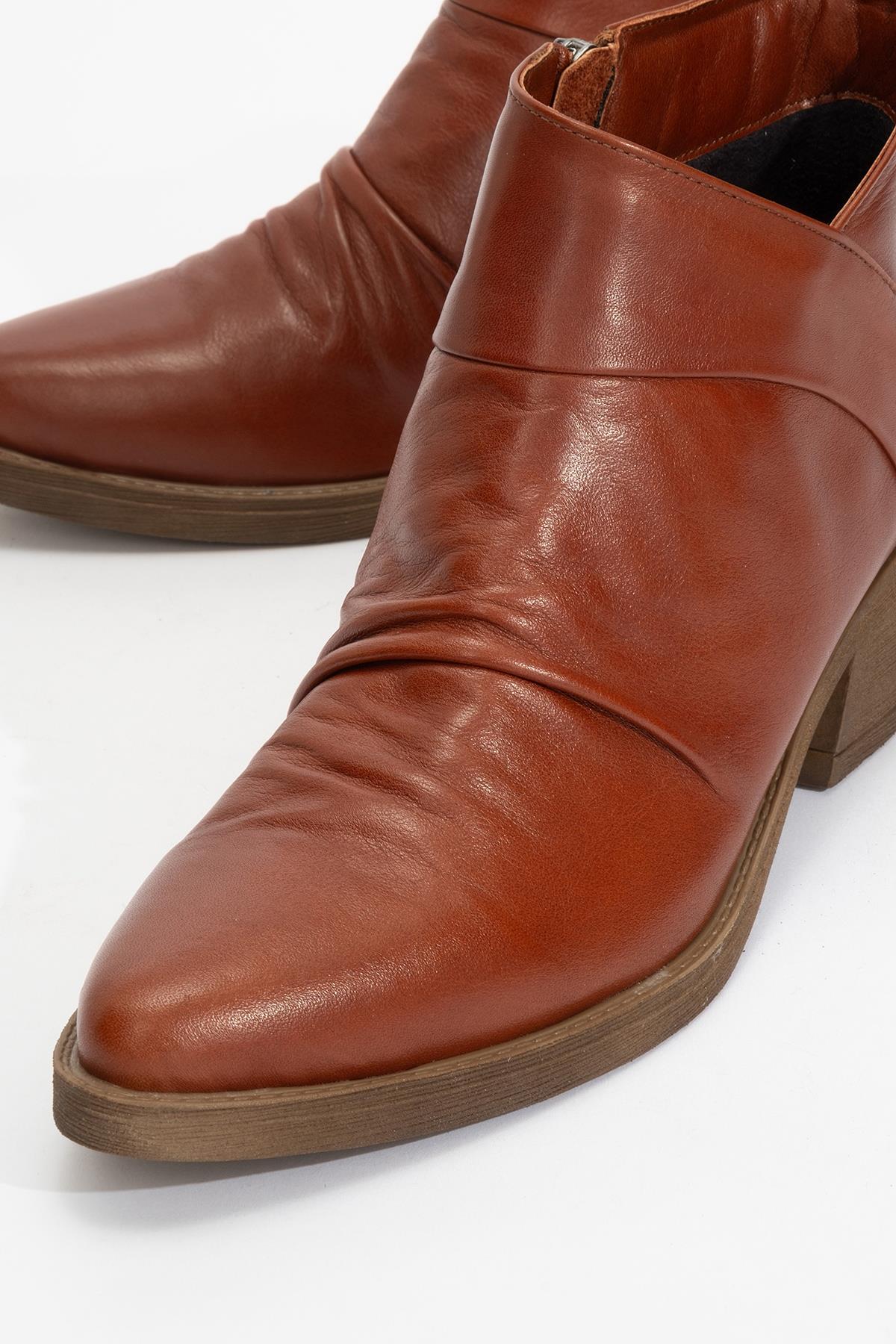 Rule - Dark Cognac Genuine Leather Chunky Heel Boot (Women)