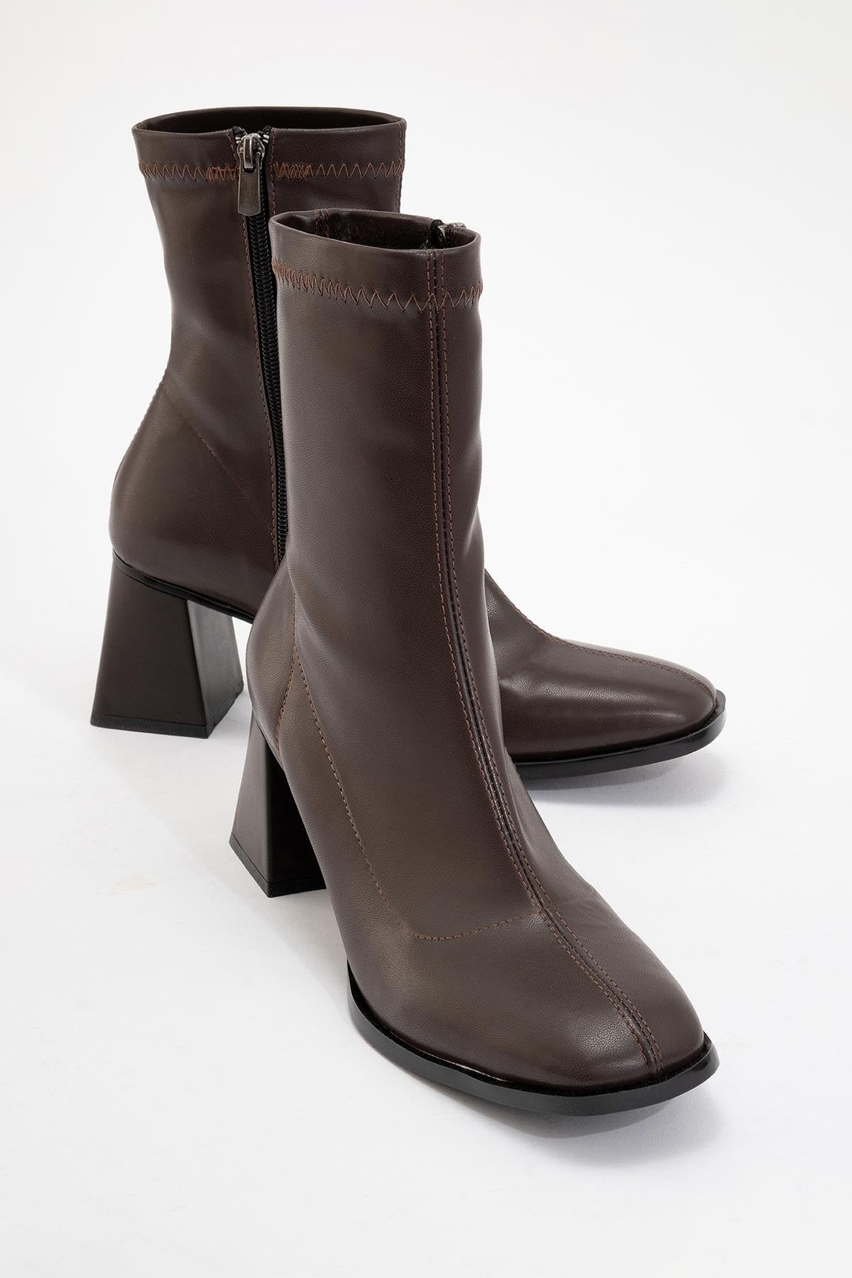 Plesa Dark Brown Chunky Heel Boot (Women)