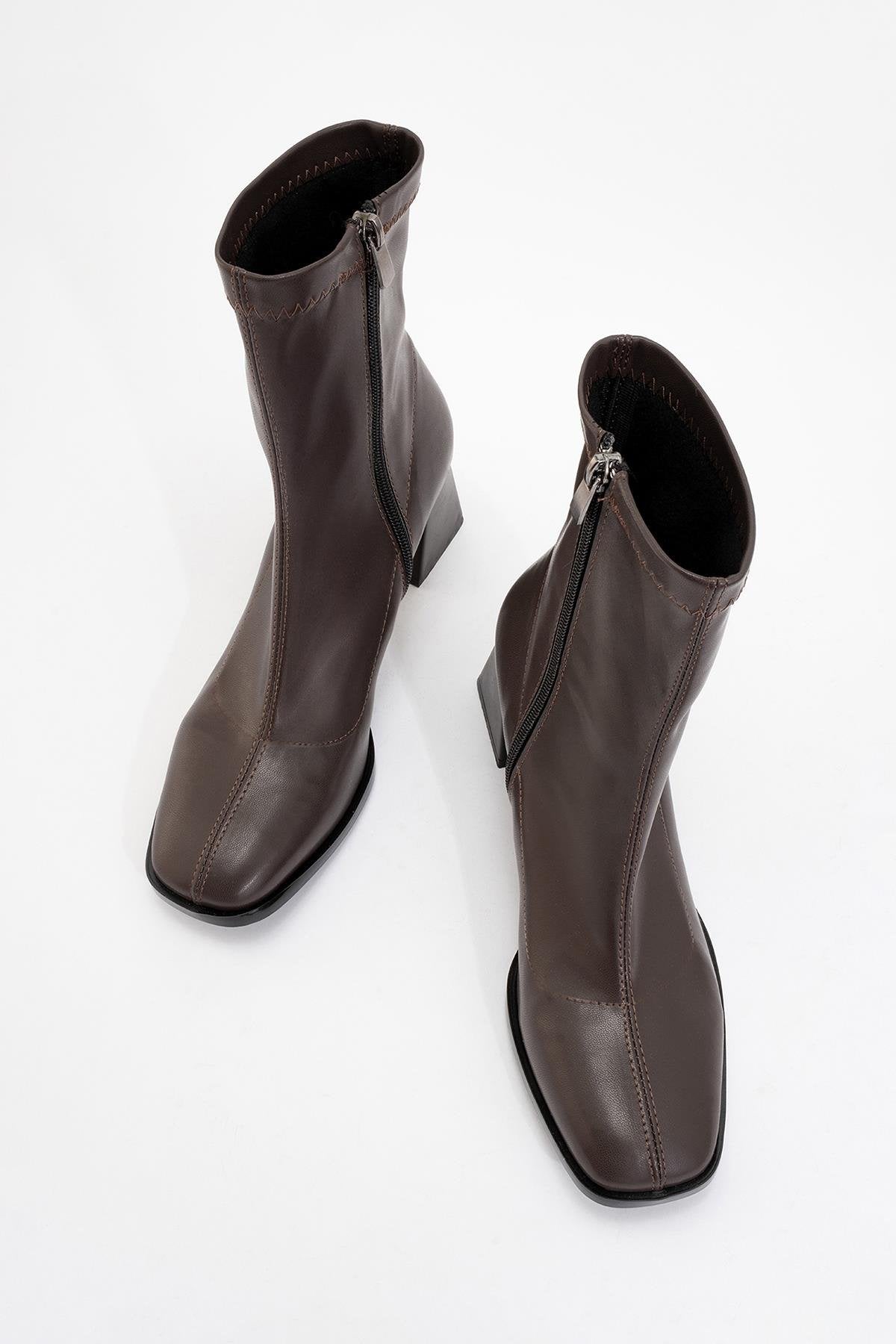 Plesa Dark Brown Chunky Heel Boot (Women)