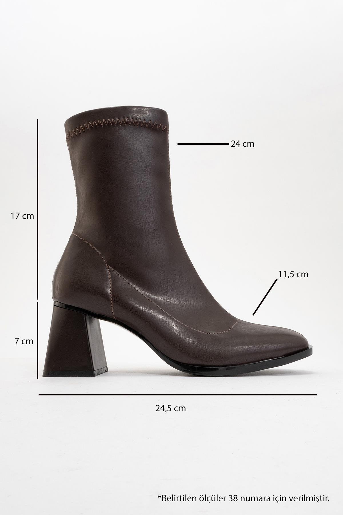 Plesa Dark Brown Chunky Heel Boot (Women)