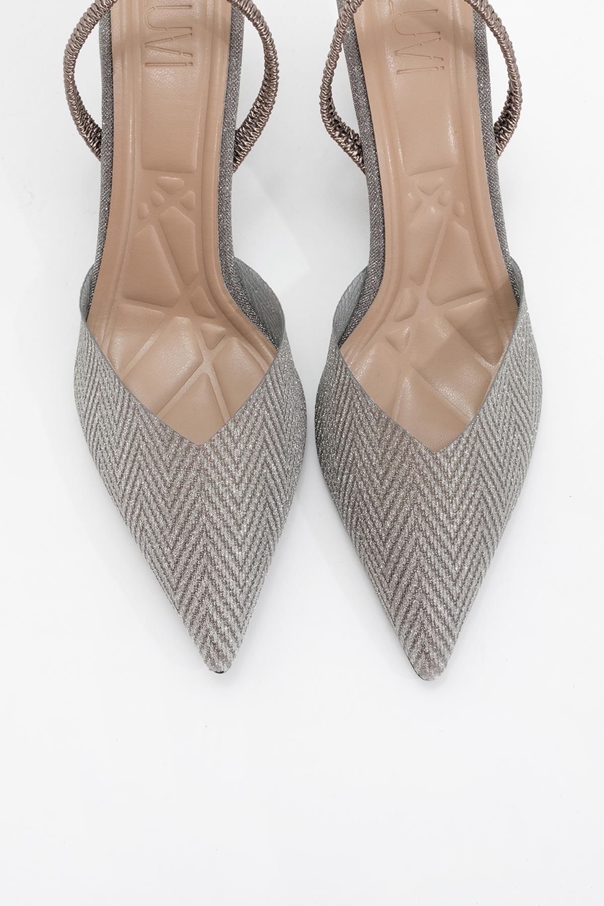 Renos - Platinum Pointed Toe Heeled Dress Shoe (Women)