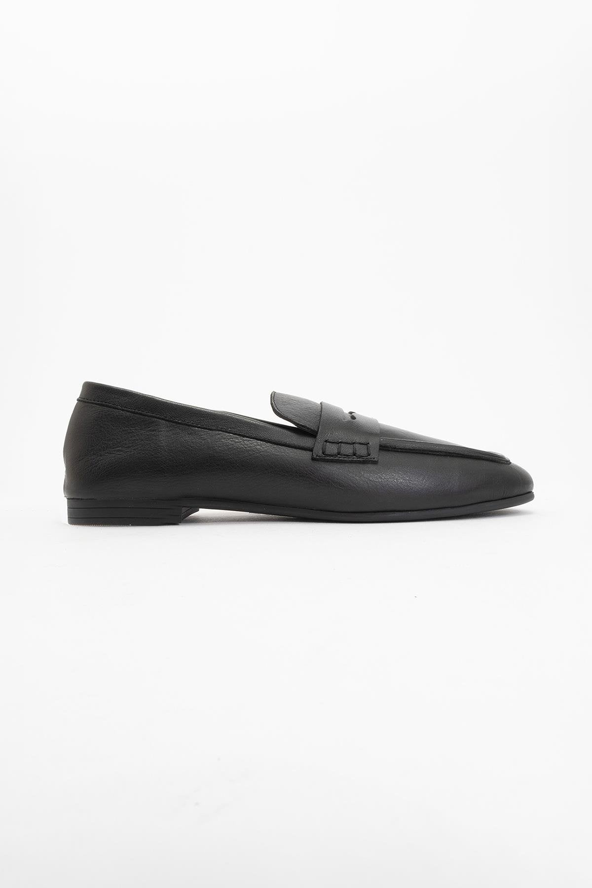 Skye - Black Leather Loafers (Women)