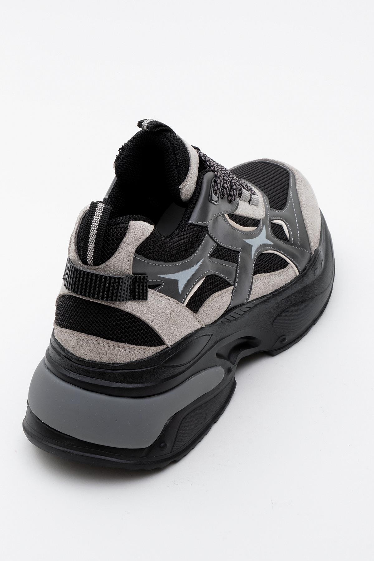 Marron - Black Sport Sneakers (Women)