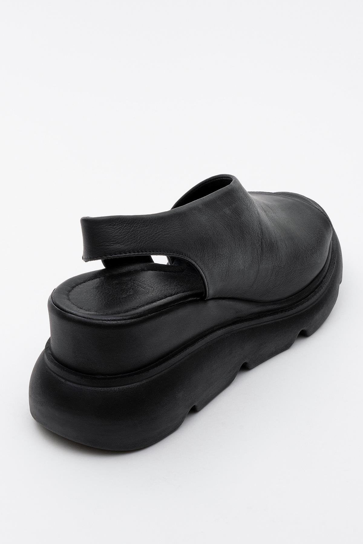 Agusto - Black Leather Platform Sandal (Women)