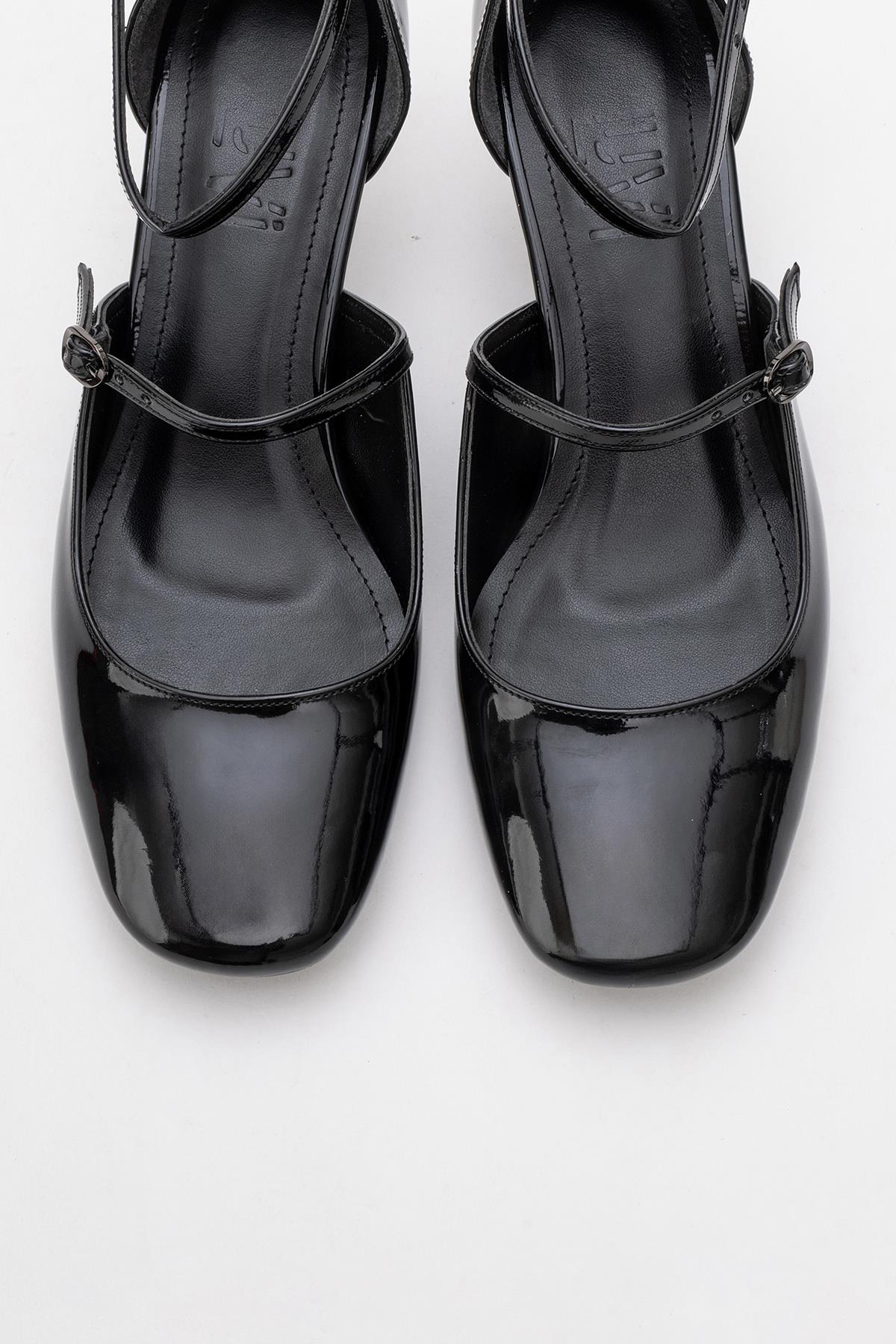Emly - Black Square Toe Low Heel Shoe (Women)