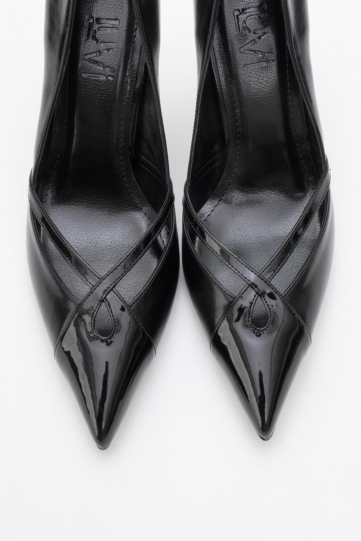 Ruby - Black Stiletto Heel (Women)
