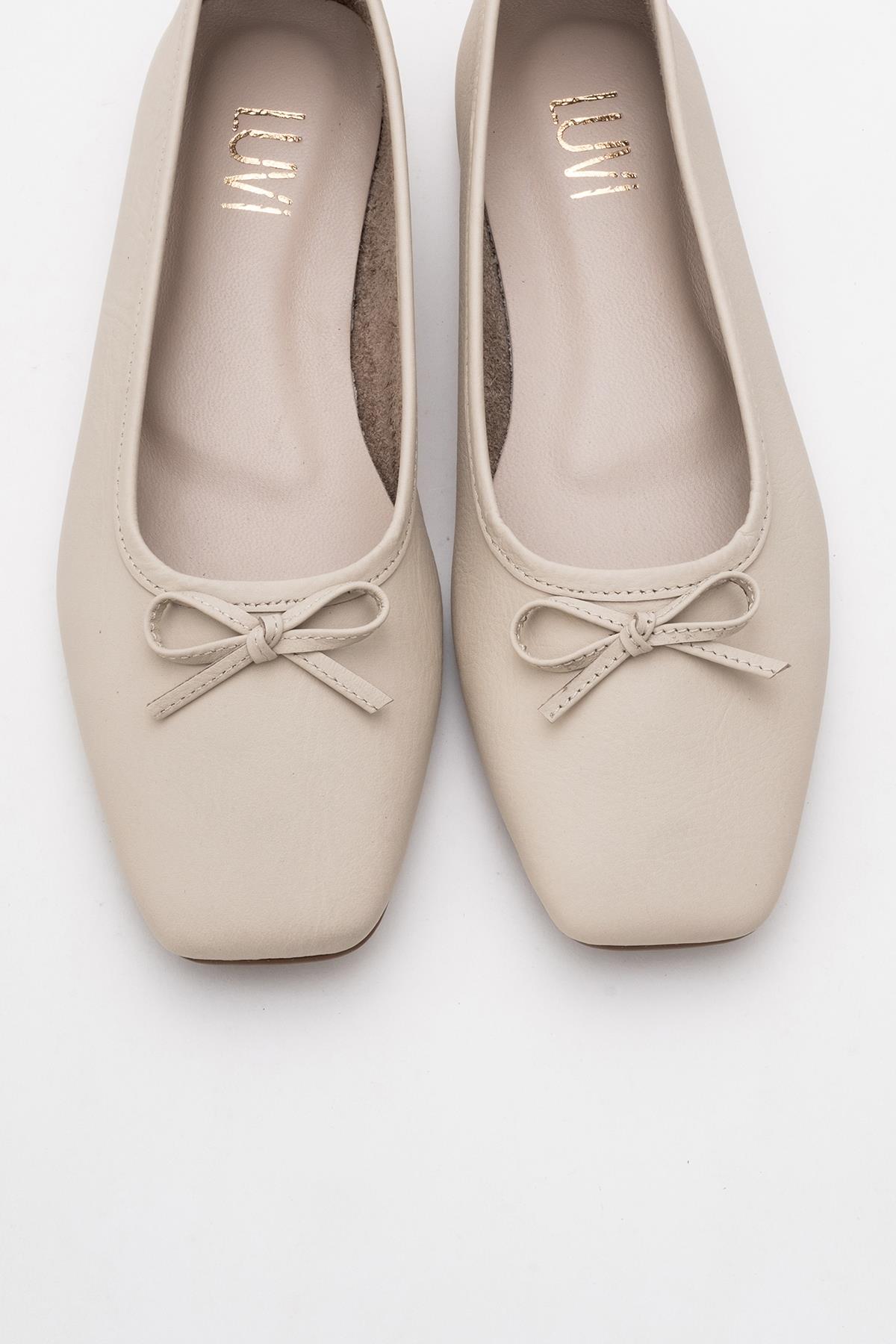 Sosa - Light Beige Leather Ballet Flats (Women)