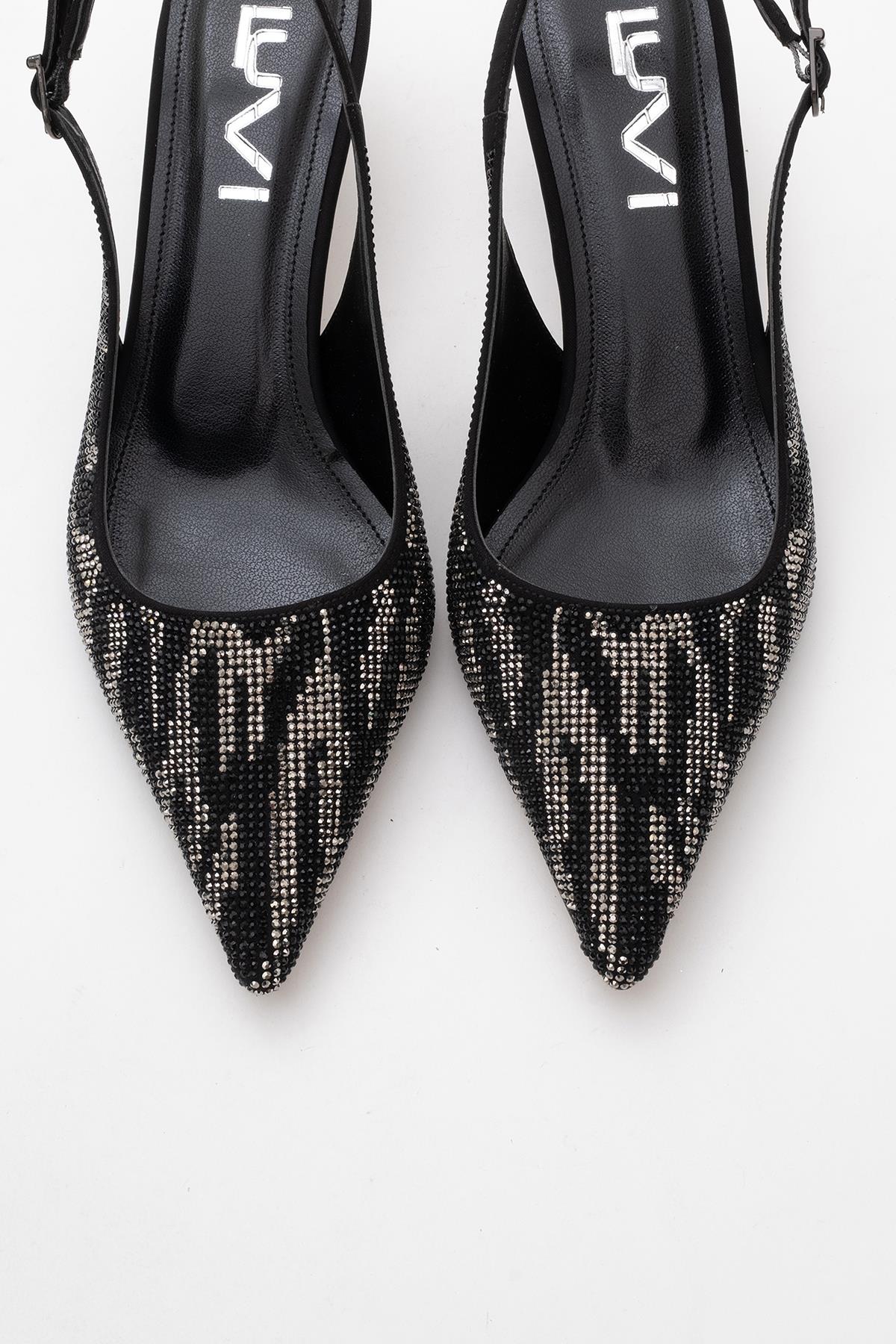 Ushes - Black Short Heel Dress Shoe (Women)