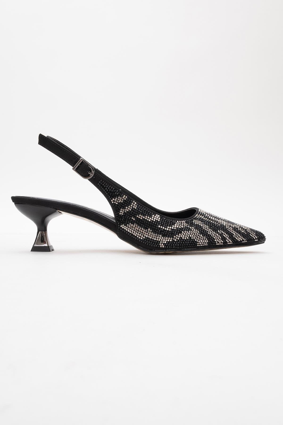 Ushes - Black Short Heel Dress Shoe (Women)