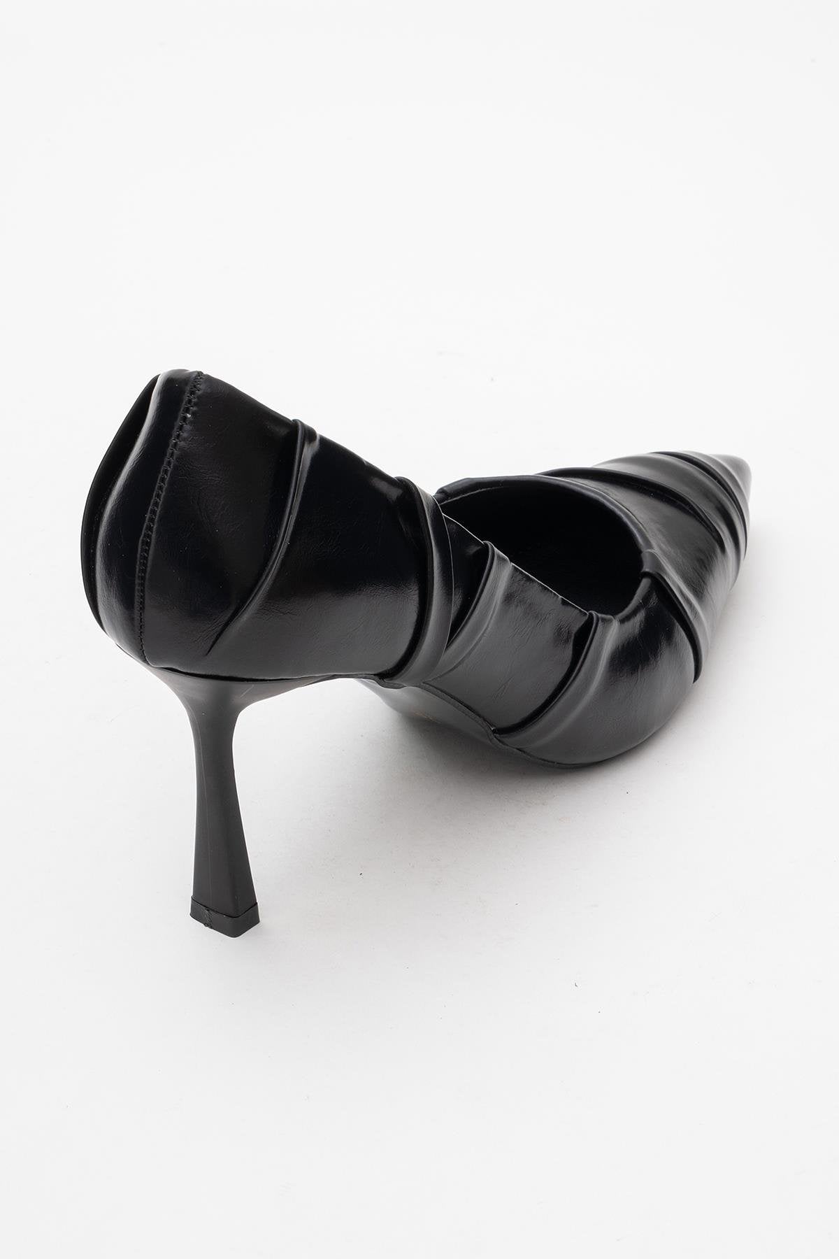 Anly - Black Slim Heel Pump (Women)
