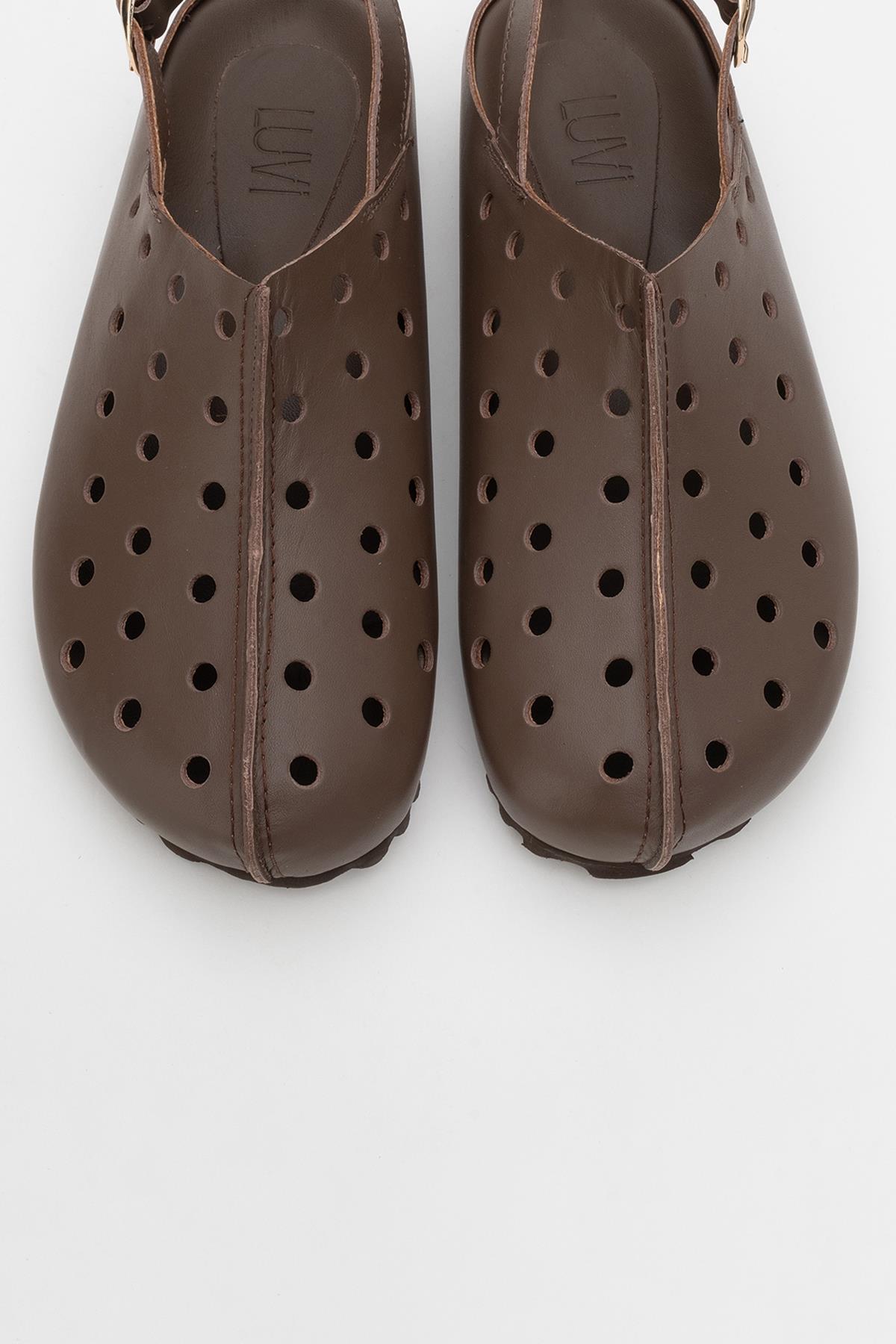 Justa - Brown Leather Clogs (Women)