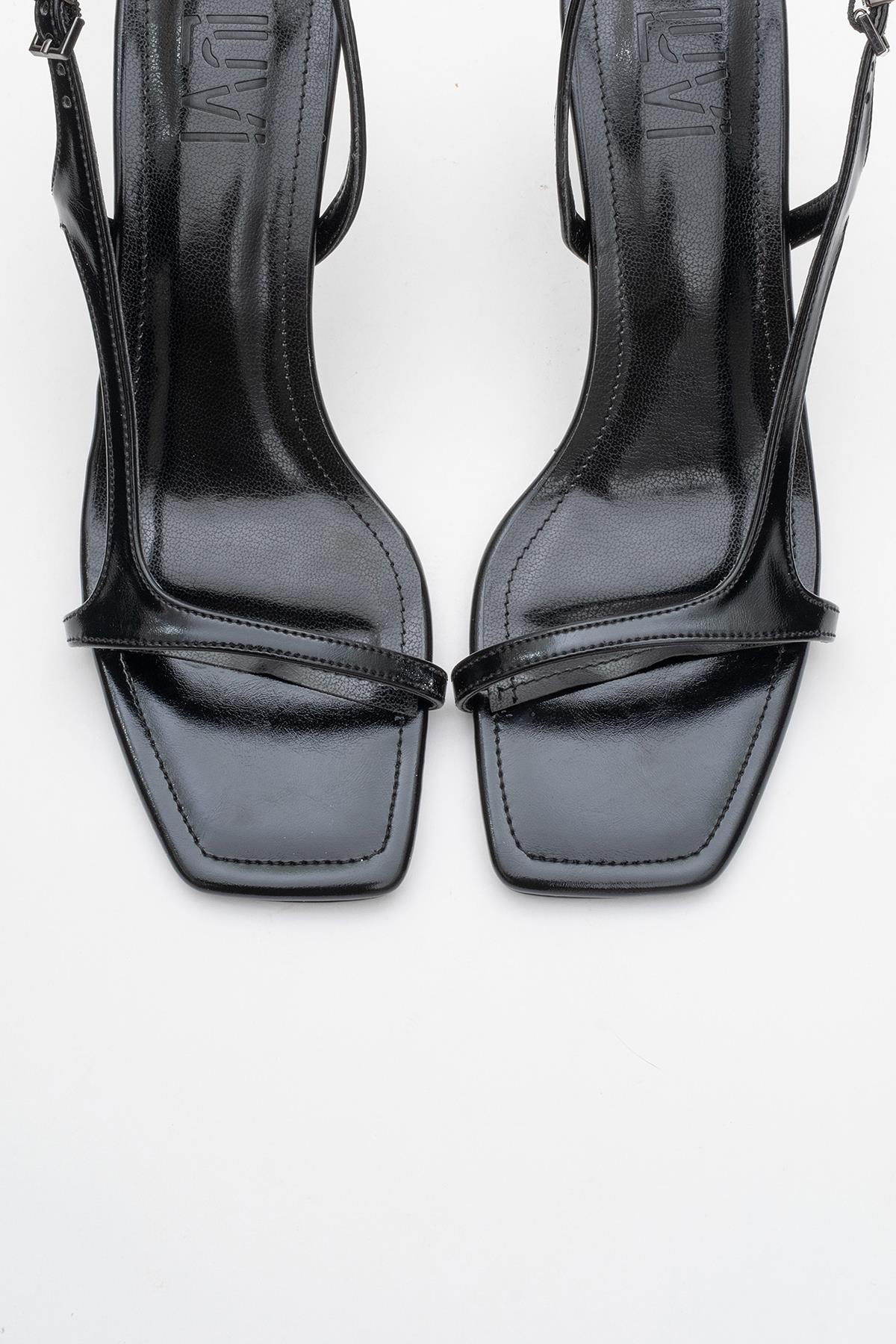 Melby - Black Heeled Shoe (Women)