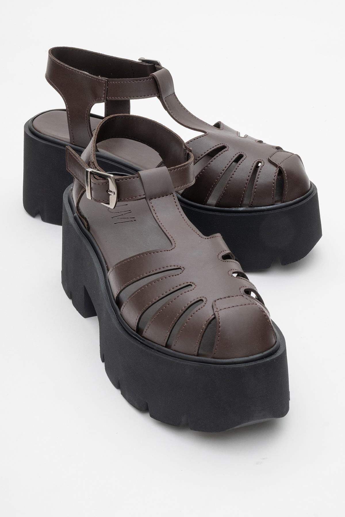 Verua - Brown Platform Sandal (Women)