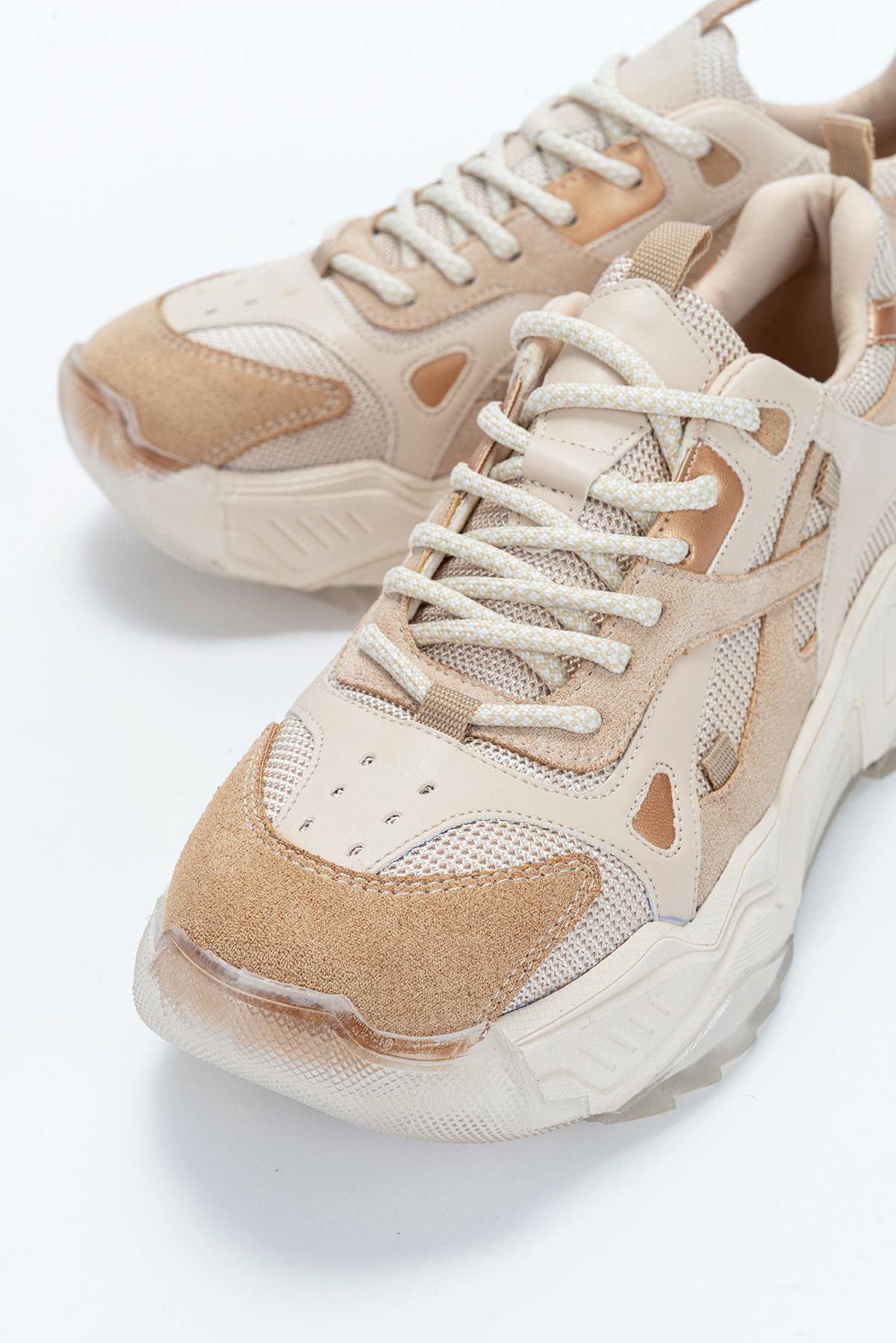 Loretta - Beige Platform Sneakers