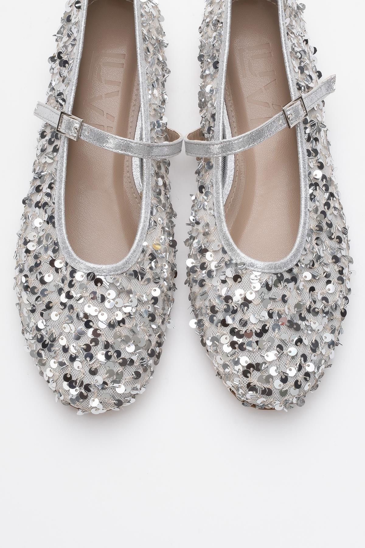 Lush - Silver Sequin Single-Strap Ballet Flat (Women)