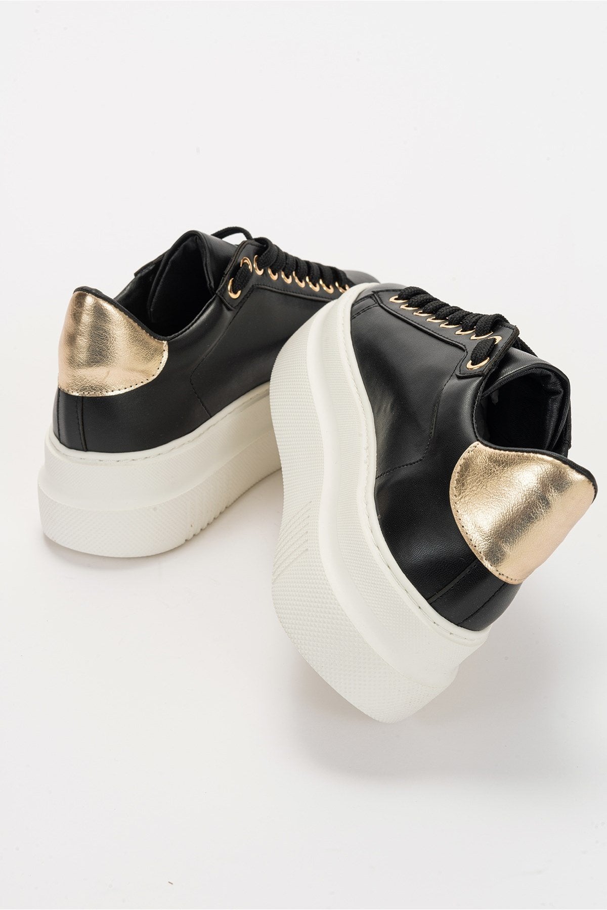 Violette - Black Sneaker (Women)