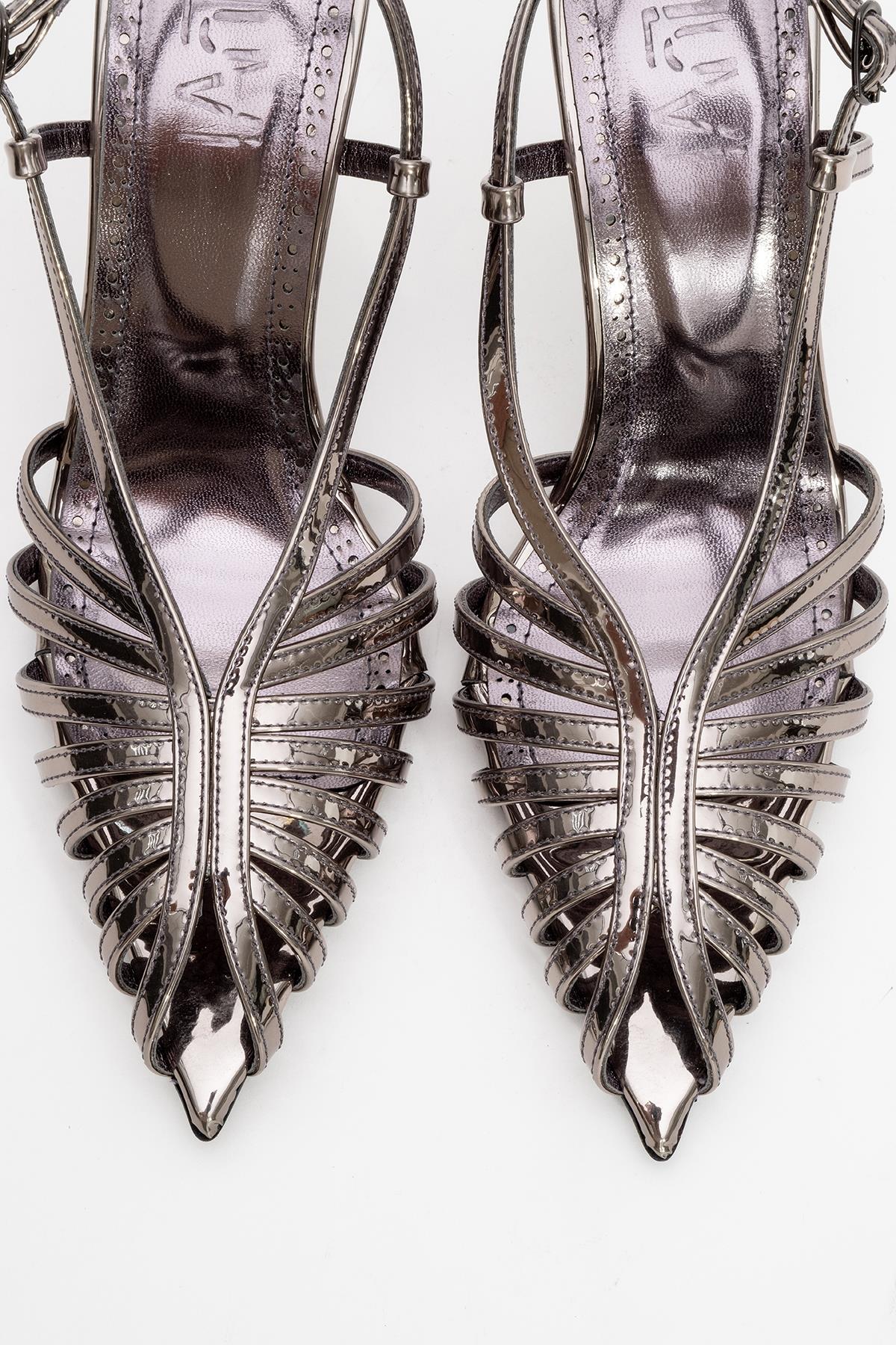 Leaf - Platinum Mirror High Heel Pump (Women)