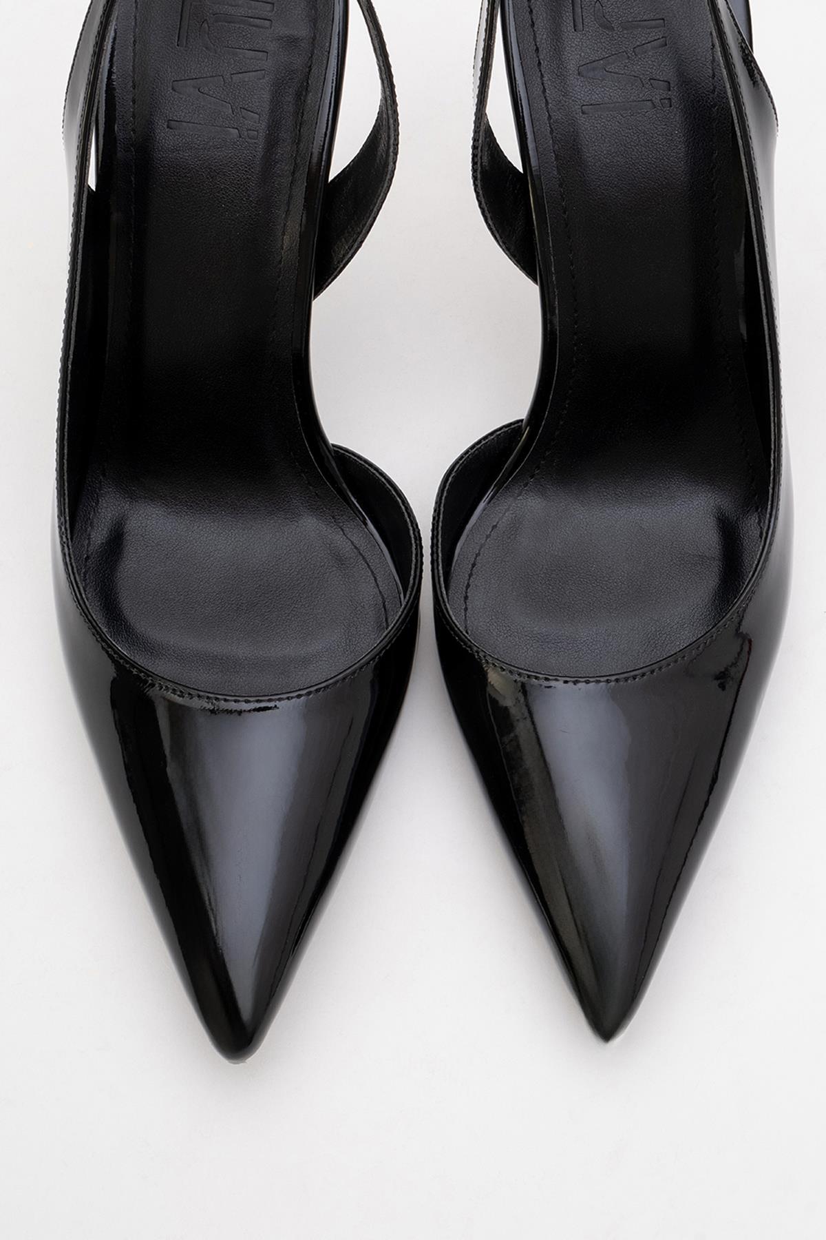 Twine - Black Patent Heeled Shoe (Women)