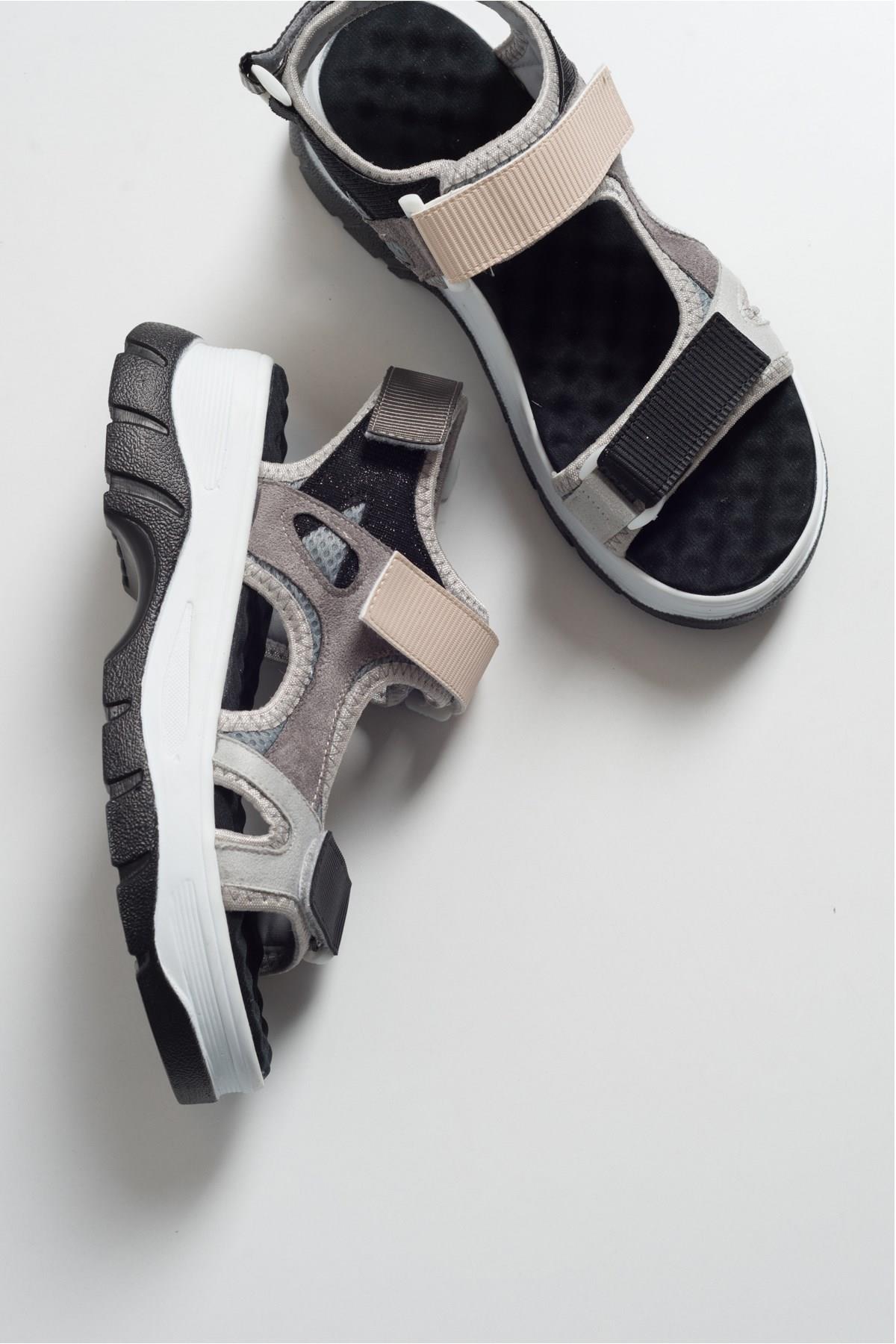 4740 - Black Multi Sandal (Women)