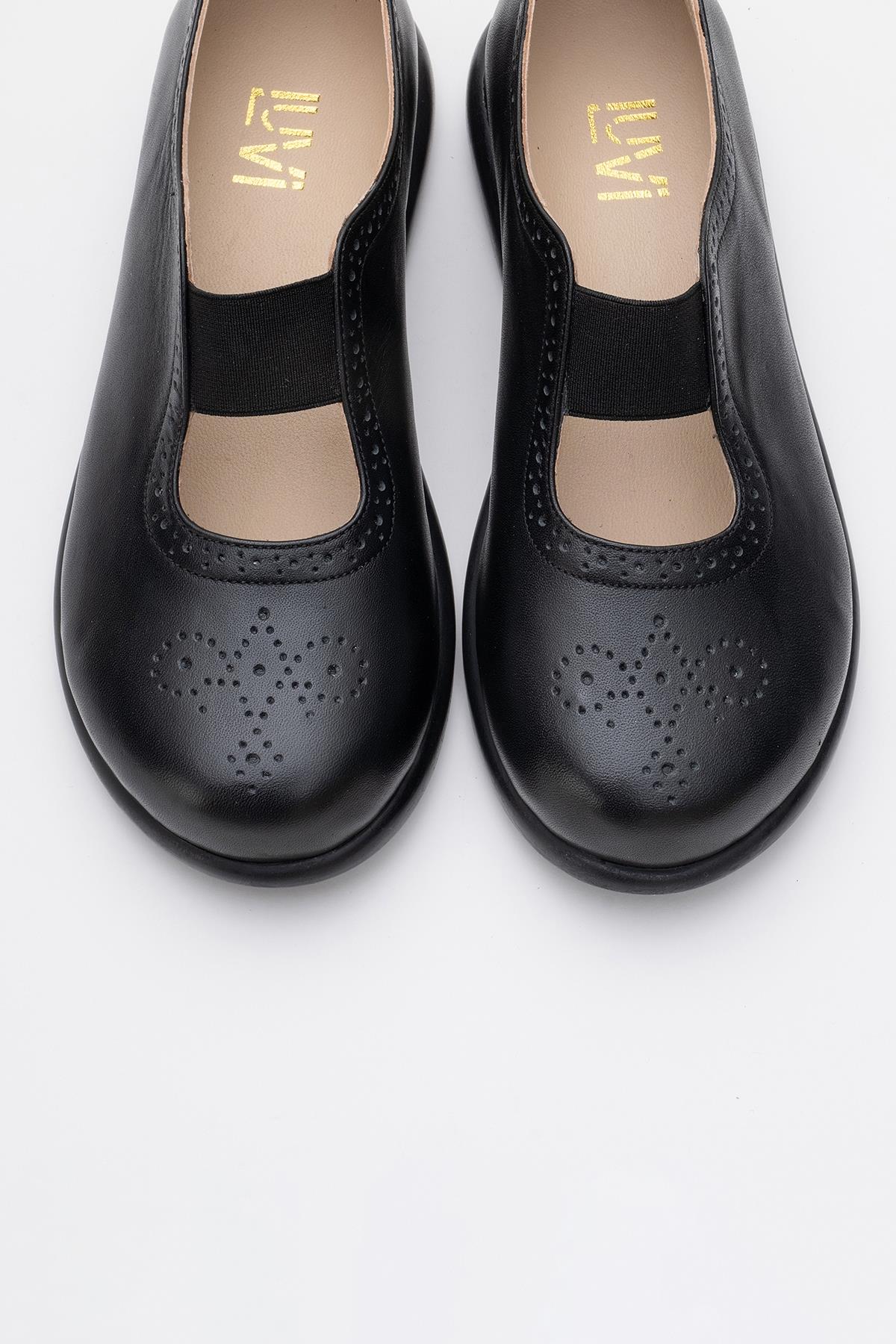 CHELLE Black Elastic Leather Flat (Women)