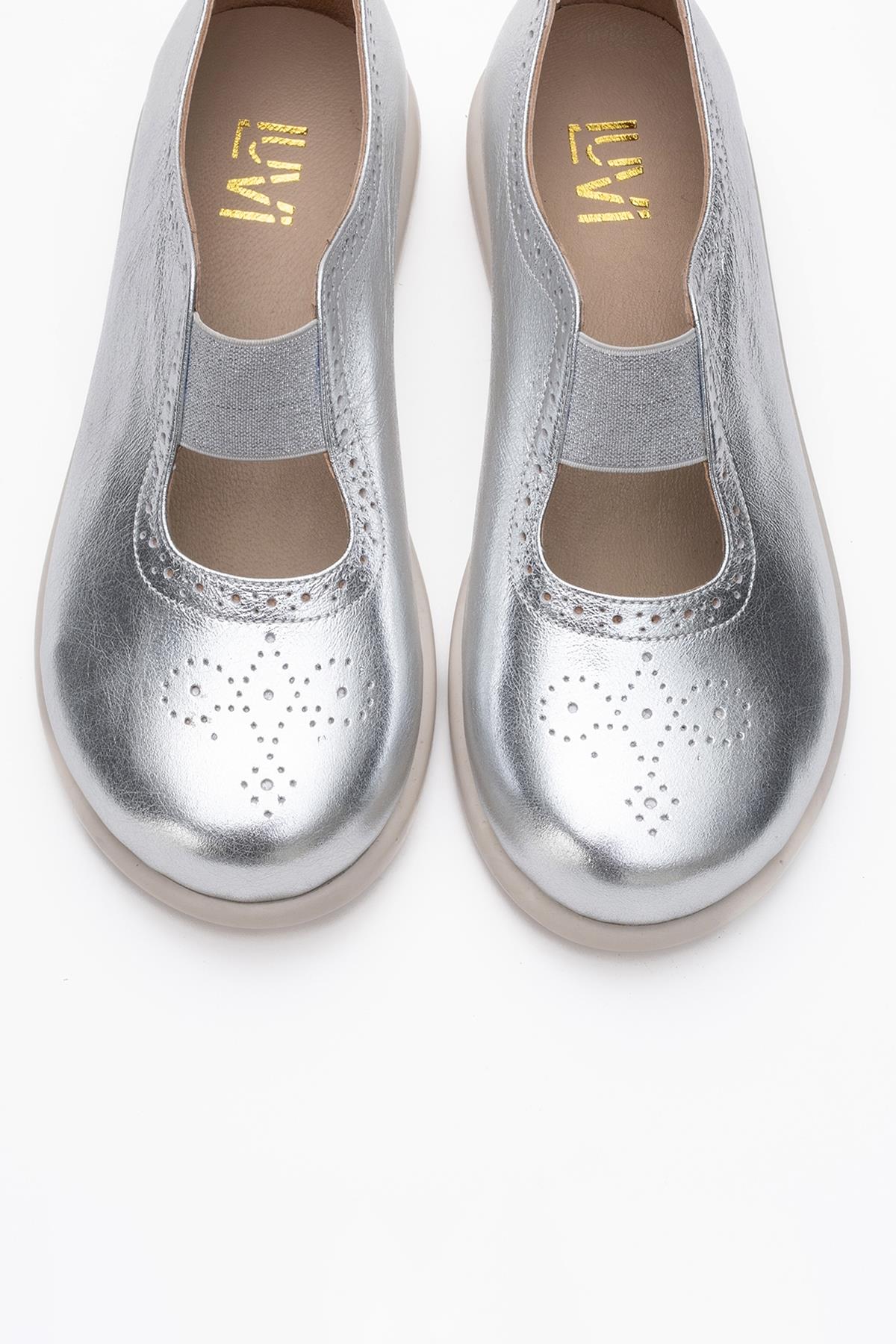 CHELLE Silver Elastic Leather Flat (Women)