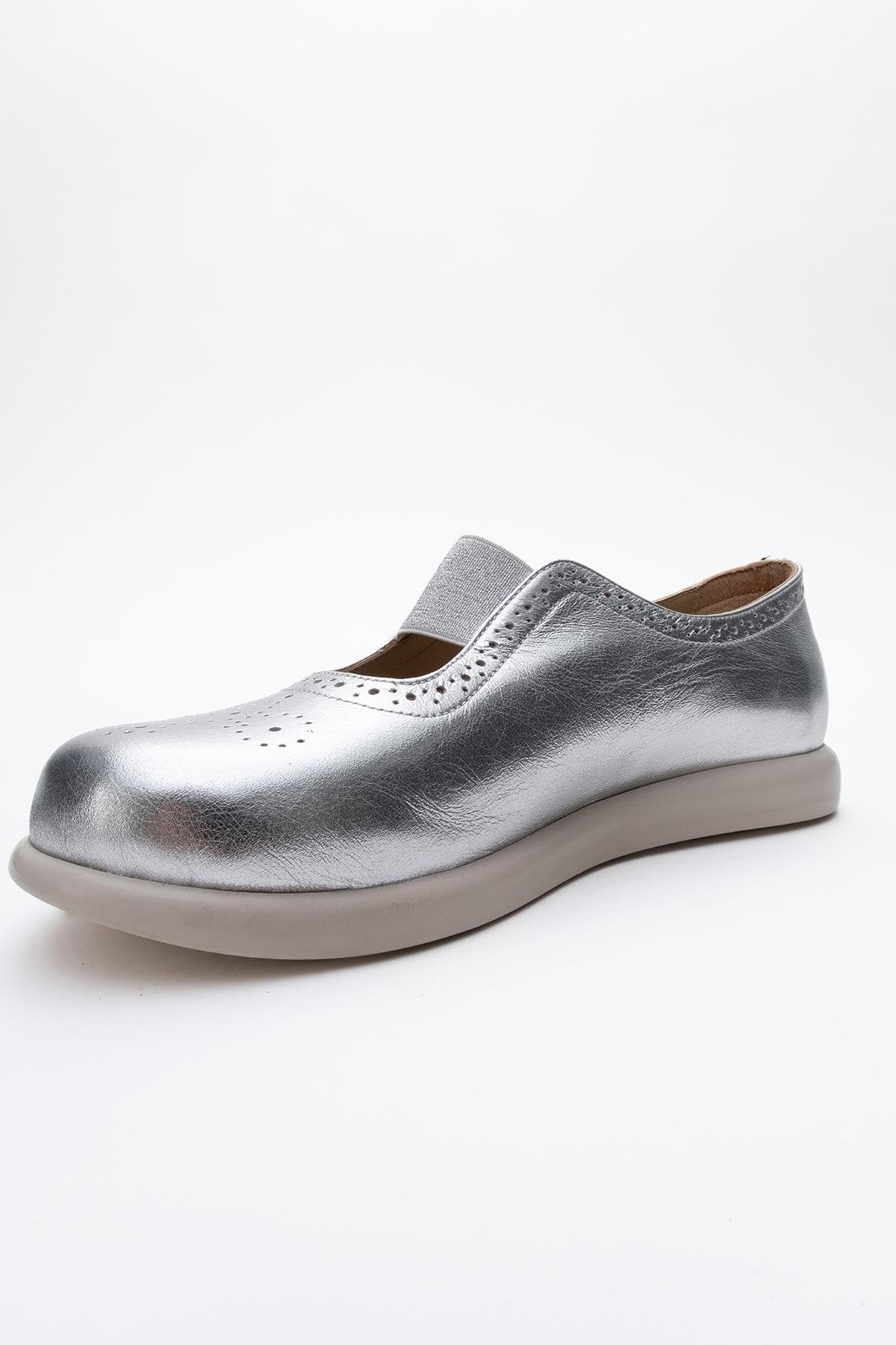CHELLE Silver Elastic Leather Flat (Women)