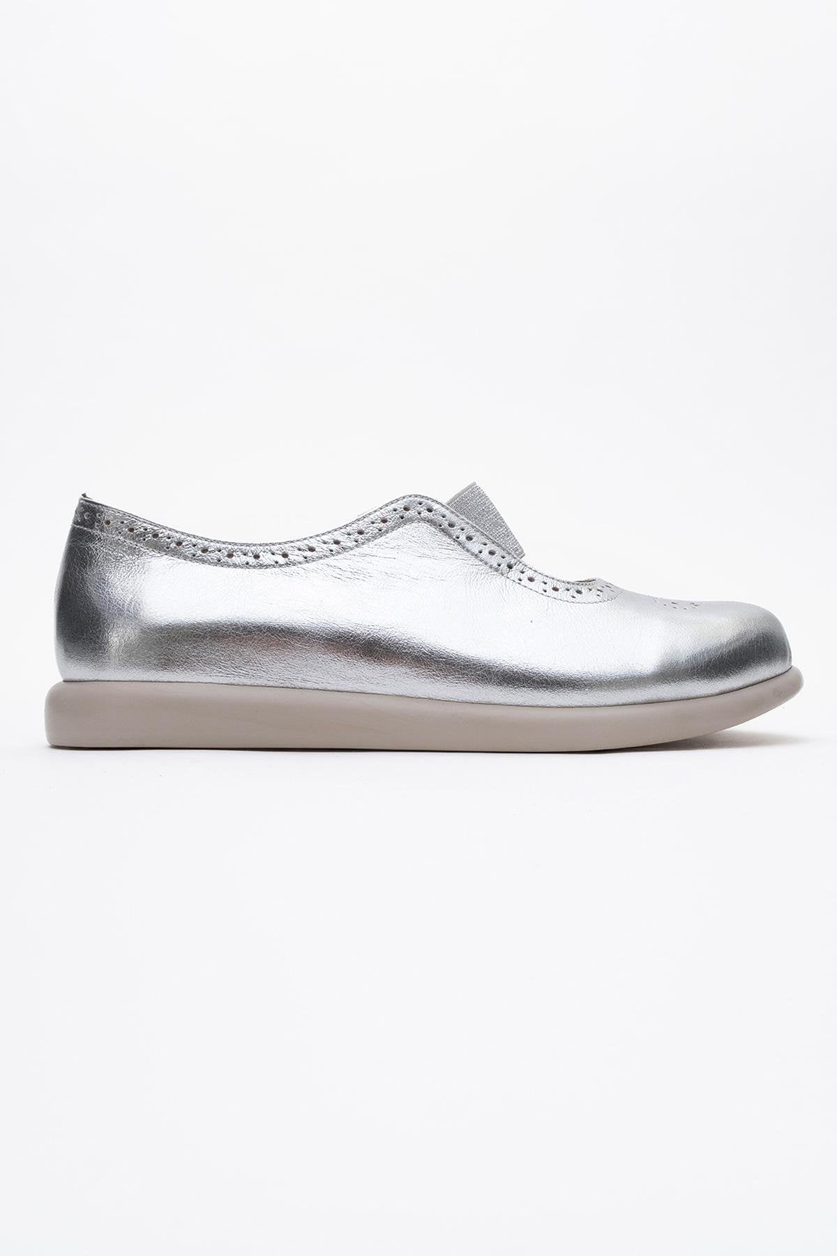CHELLE Silver Elastic Leather Flat (Women)