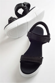 4760 - Black Sandal (Women)