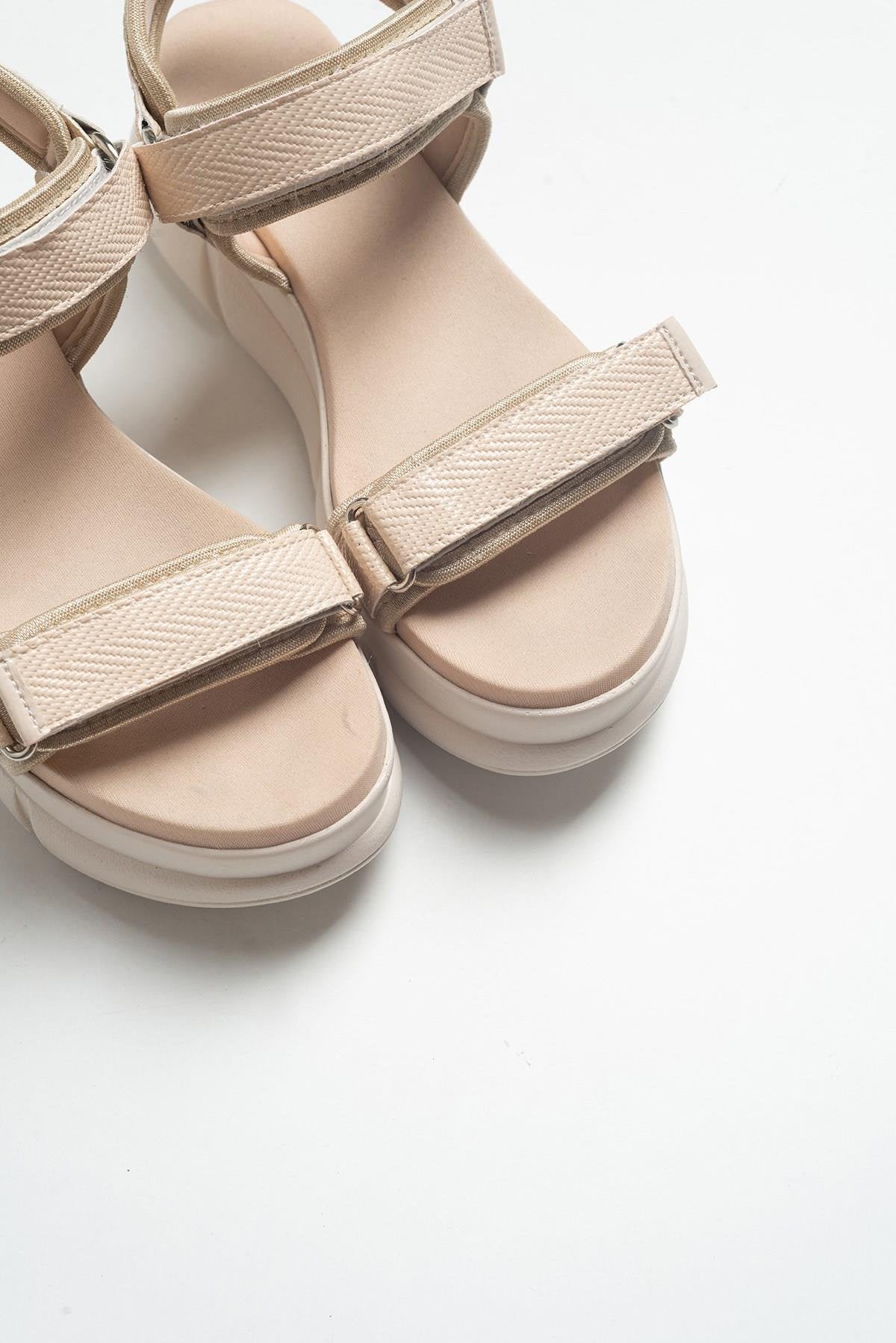 4760 - Beige Sandal (Women)
