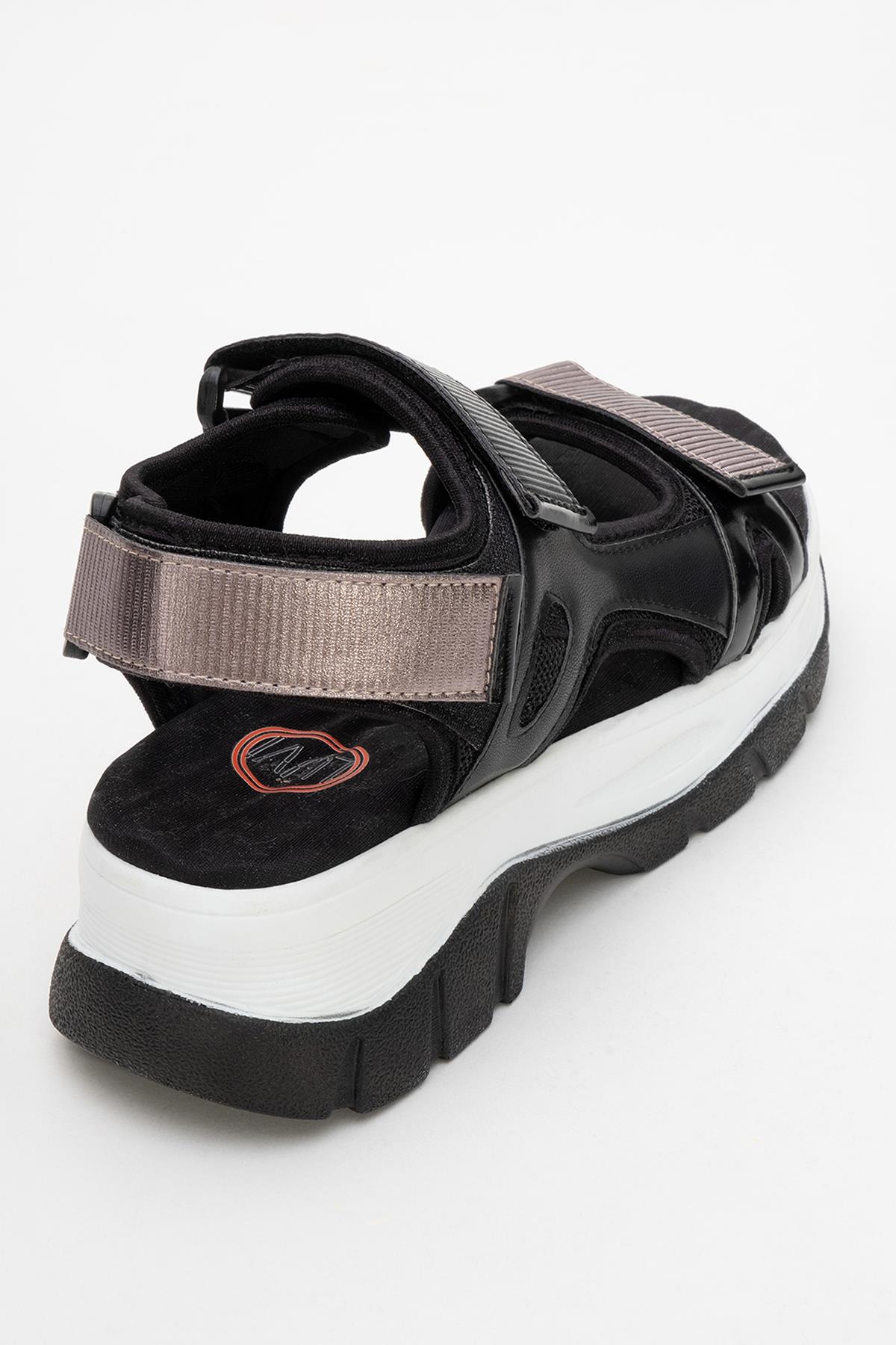 4740 - Black Platinum Strappy Sandal (Women)