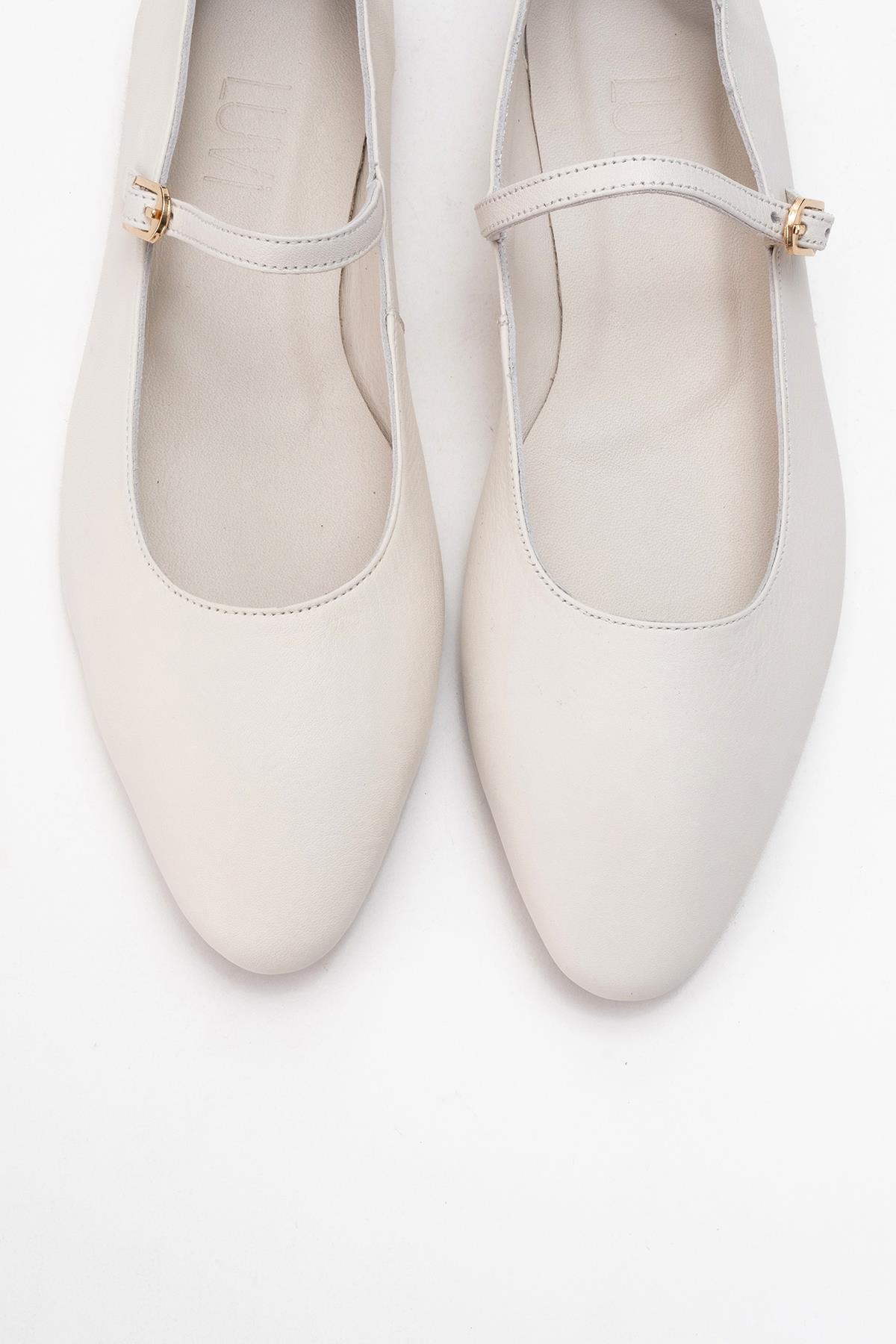 Lunaire - Off-White Genuine Leather Single Strap Pointed Toe Ballet Flat (Women)