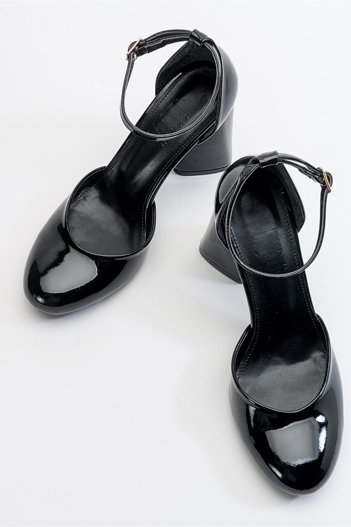 Oslo - Black Heeled Shoe (Women)