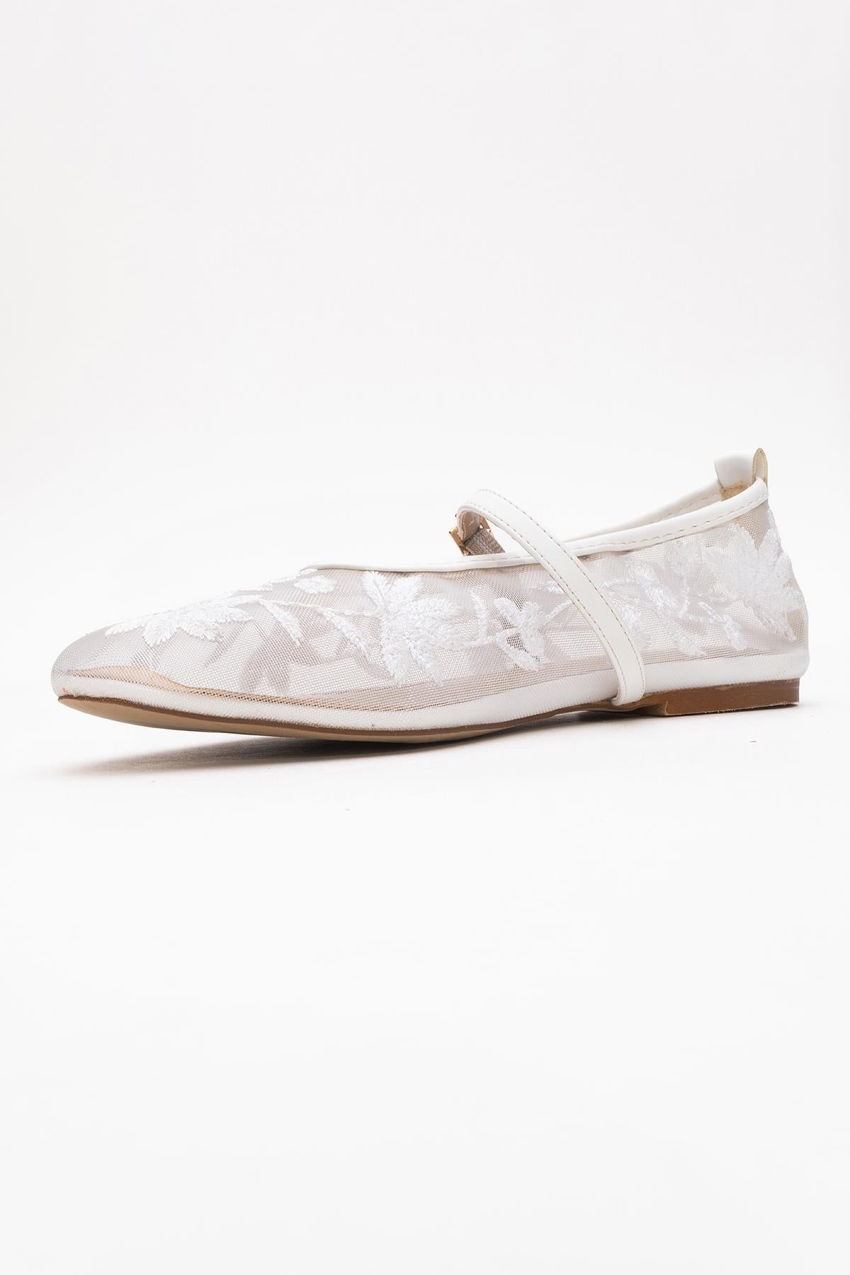Juny White Mesh Floral Embroidery Ballet Flat (Women)