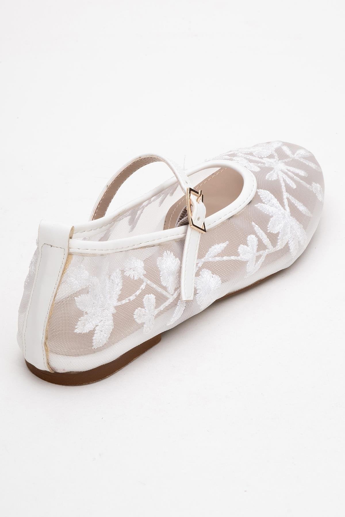 Juny White Mesh Floral Embroidery Ballet Flat (Women)