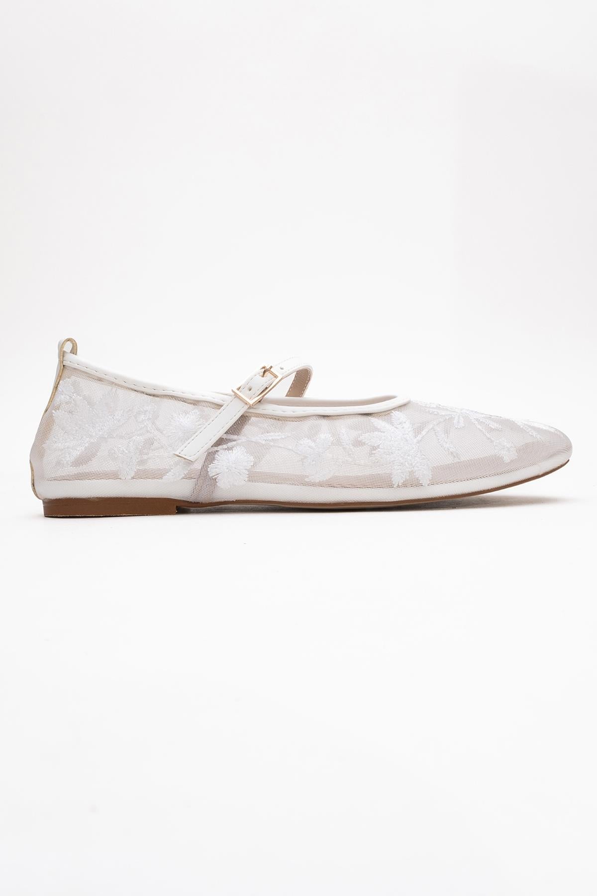 Juny White Mesh Floral Embroidery Ballet Flat (Women)