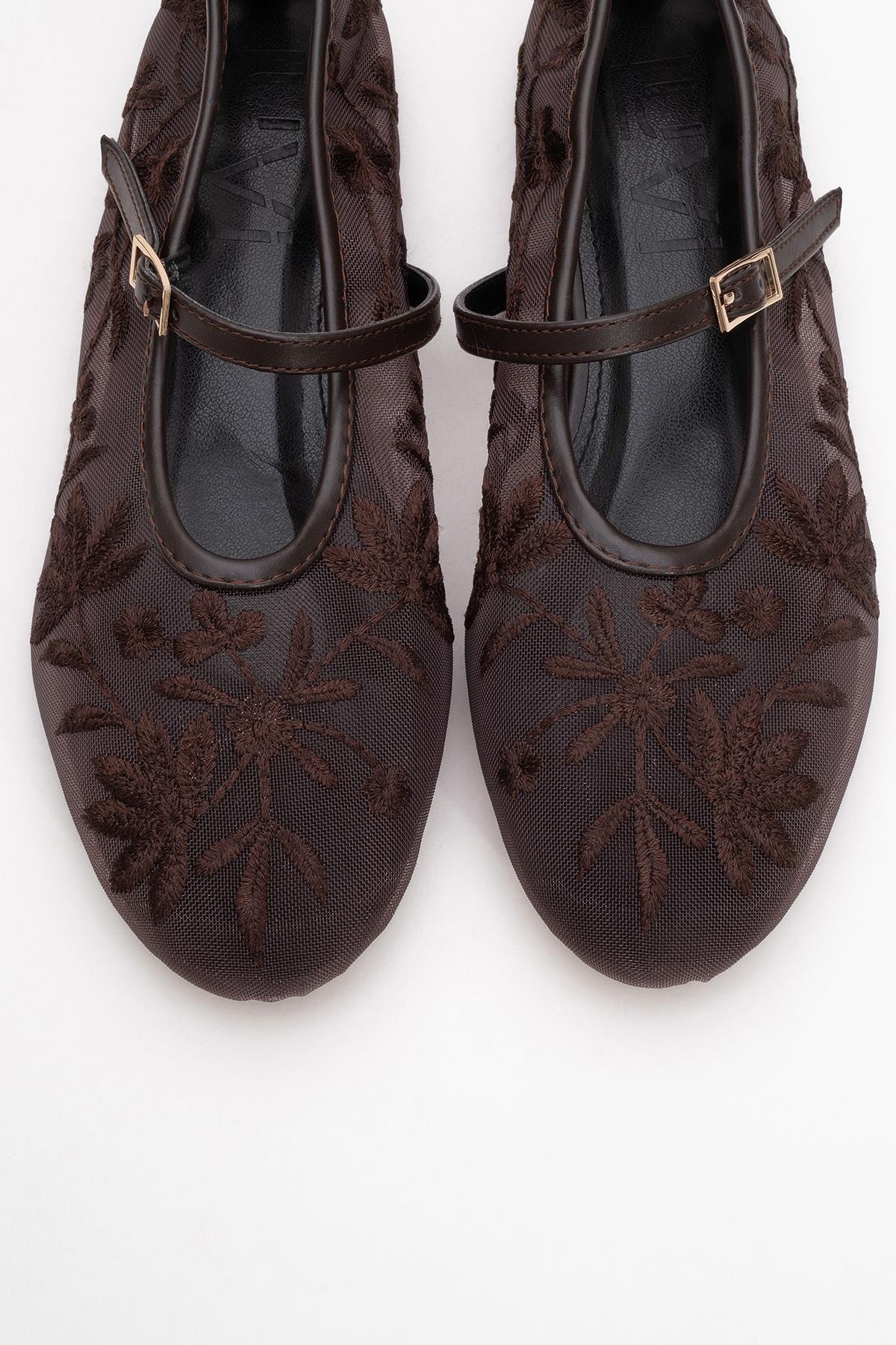 Juny Brown Mesh Floral Embroidery Ballet Flat (Women)